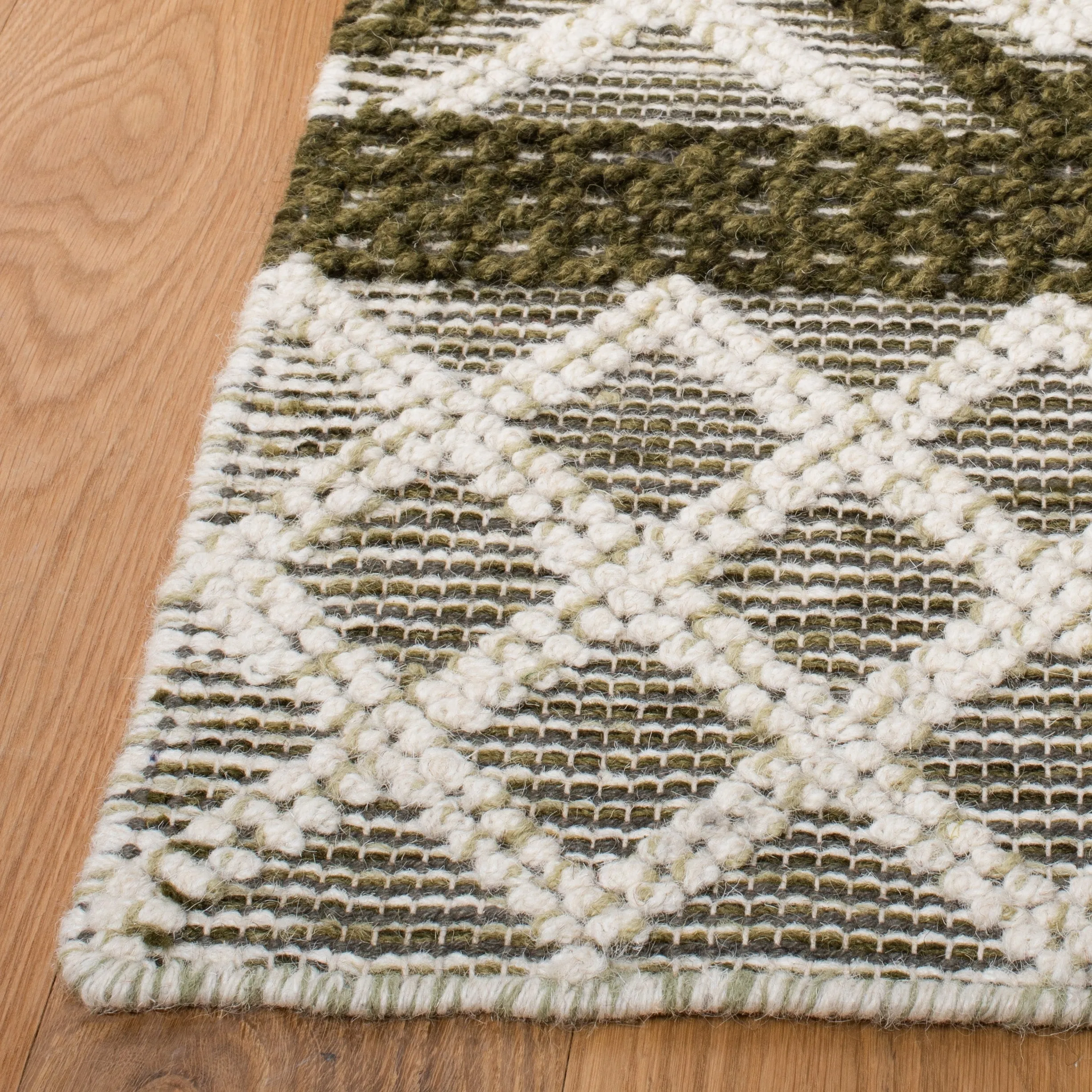 SAFAVIEH Handmade Vermont Christin Wool Rug