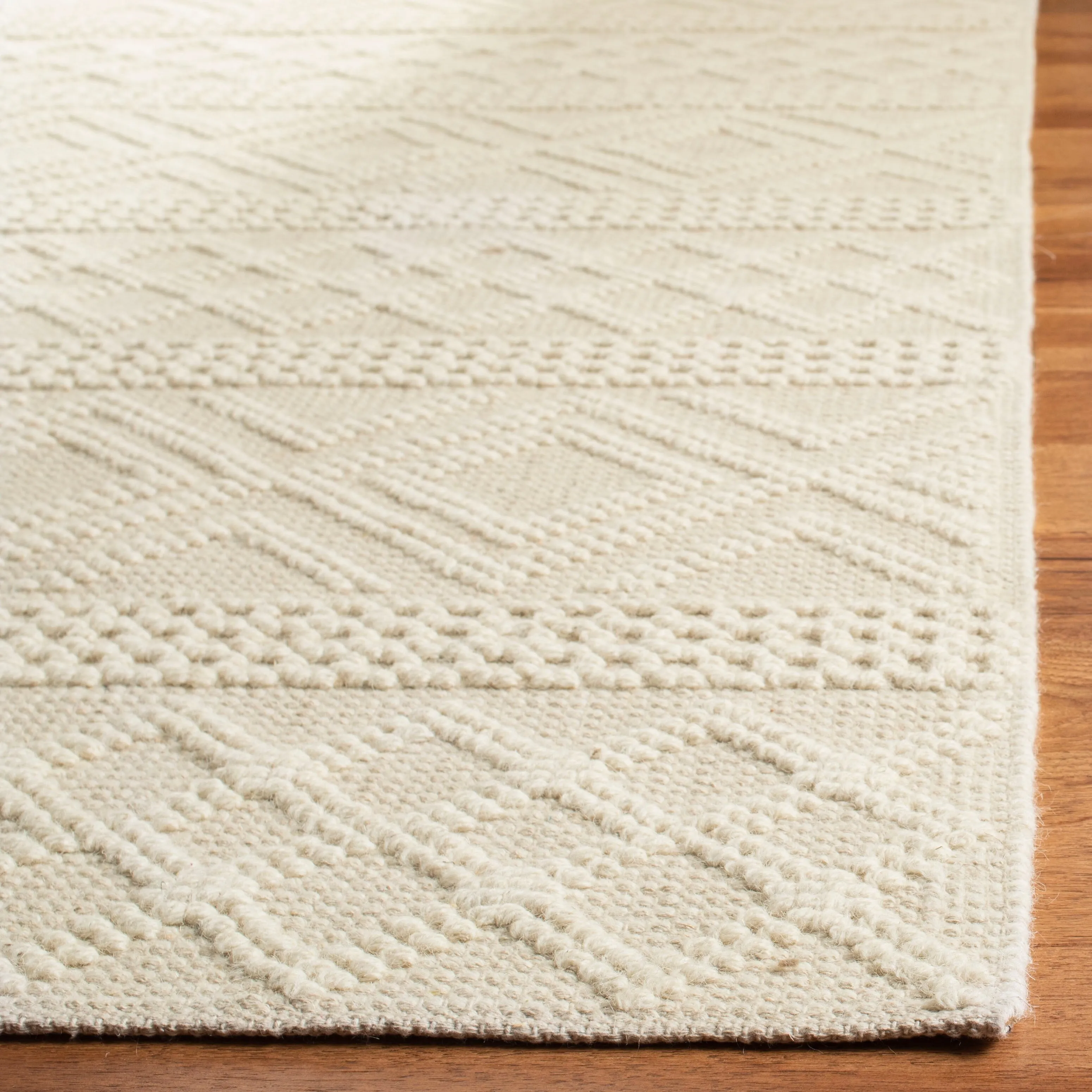 SAFAVIEH Handmade Vermont Christin Wool Rug