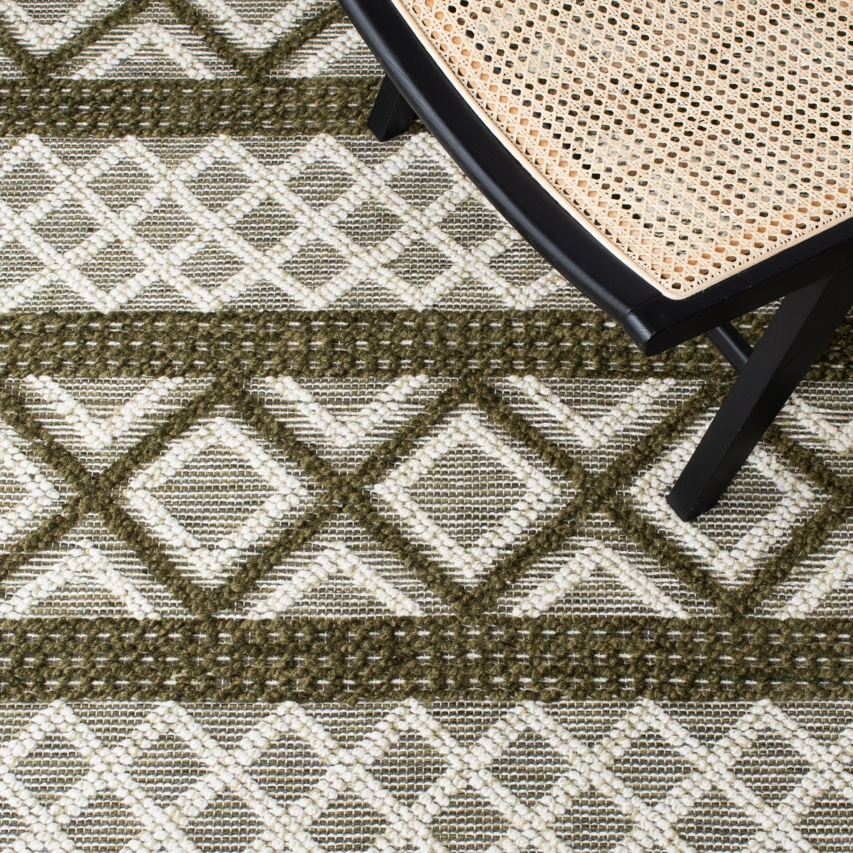 SAFAVIEH Handmade Vermont Christin Wool Rug
