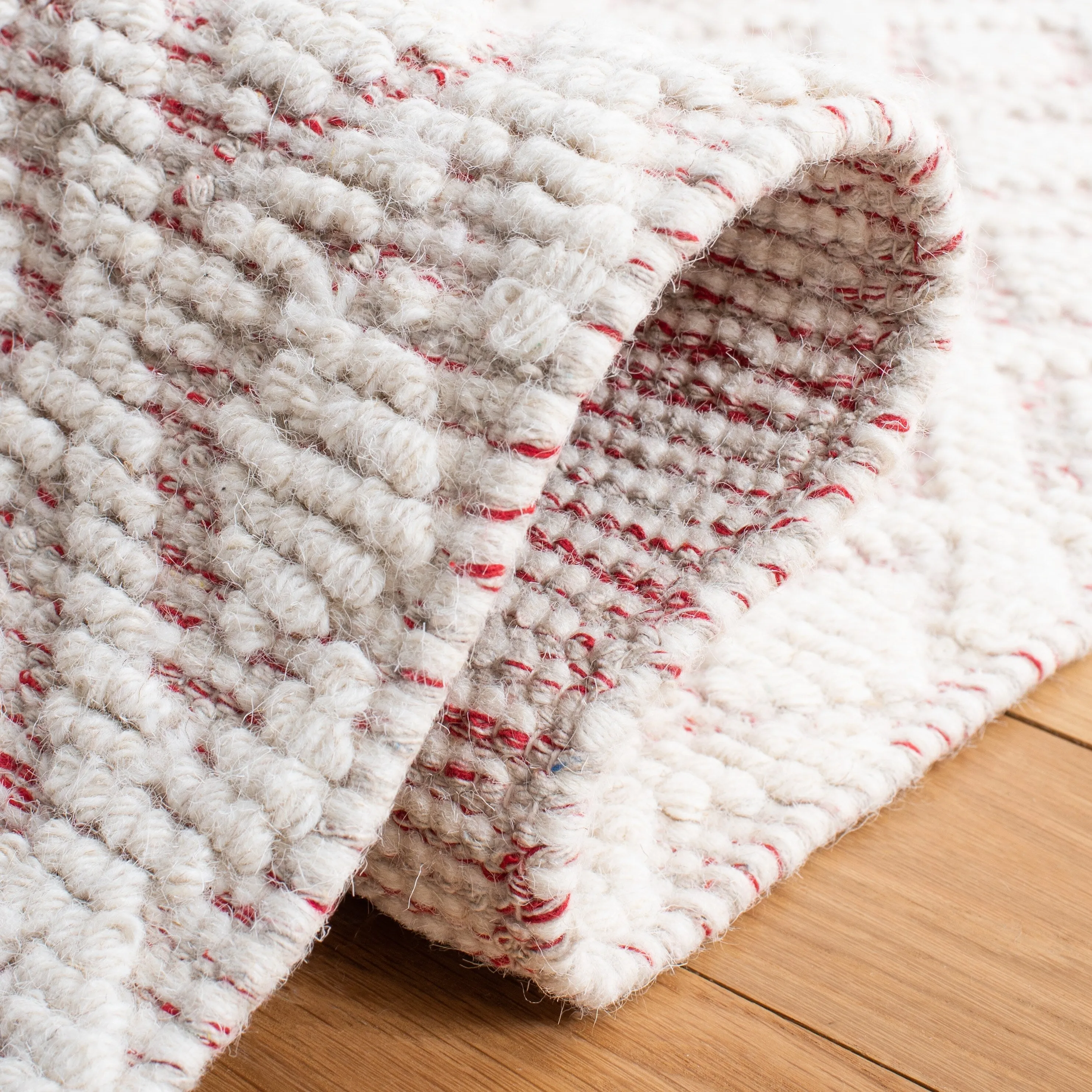 SAFAVIEH Handmade Vermont Latrice Wool Rug
