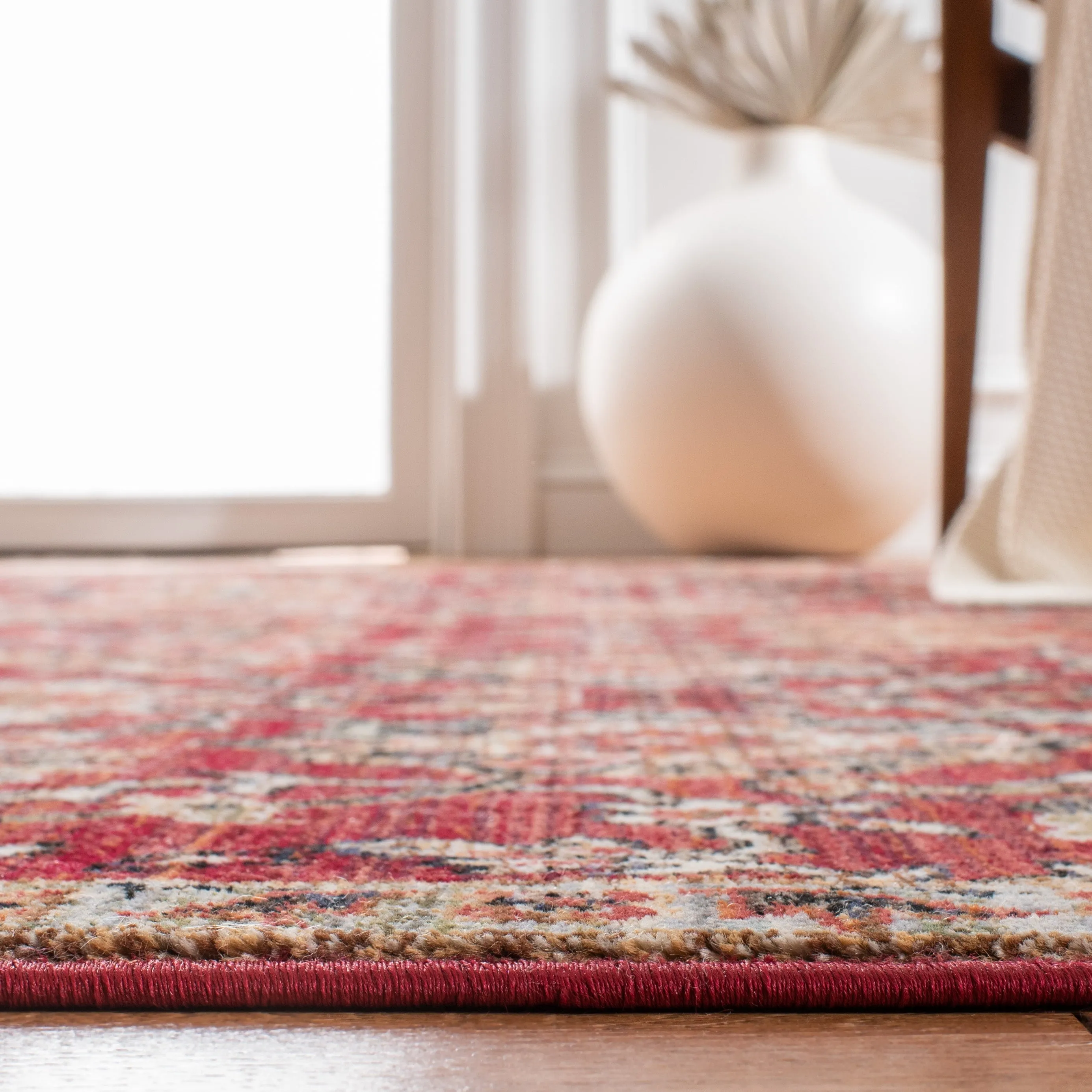 SAFAVIEH Herat Dara Traditional Floral Oriental Rug