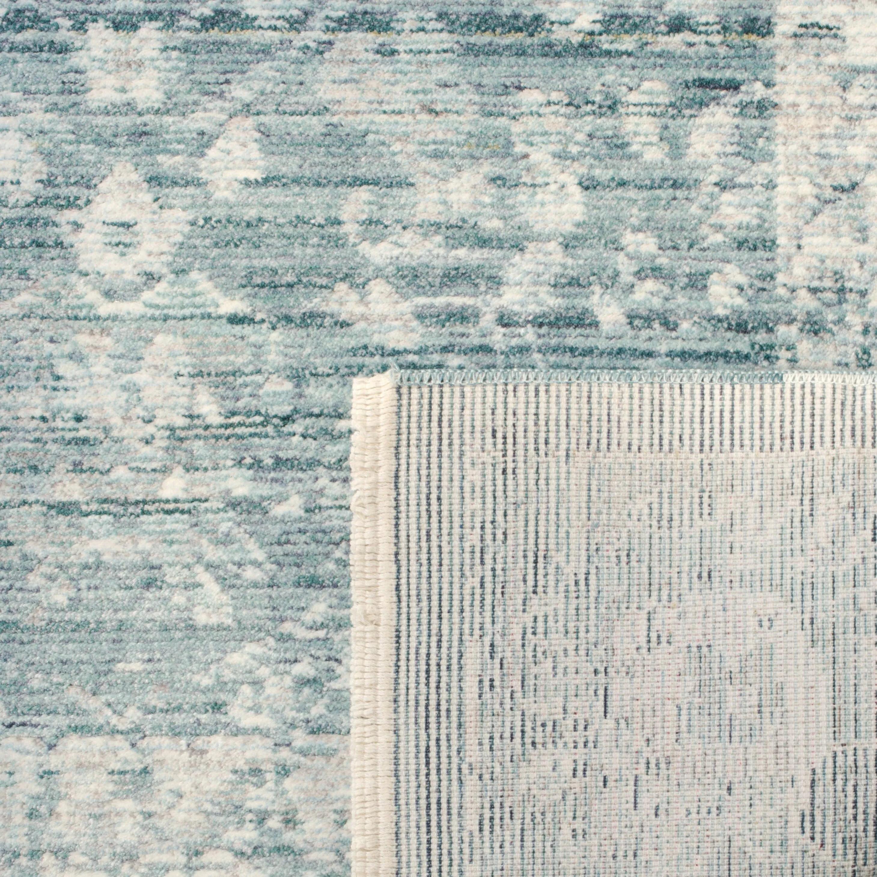 SAFAVIEH Illusion Joni Vintage Boho Oriental Viscose Rug with