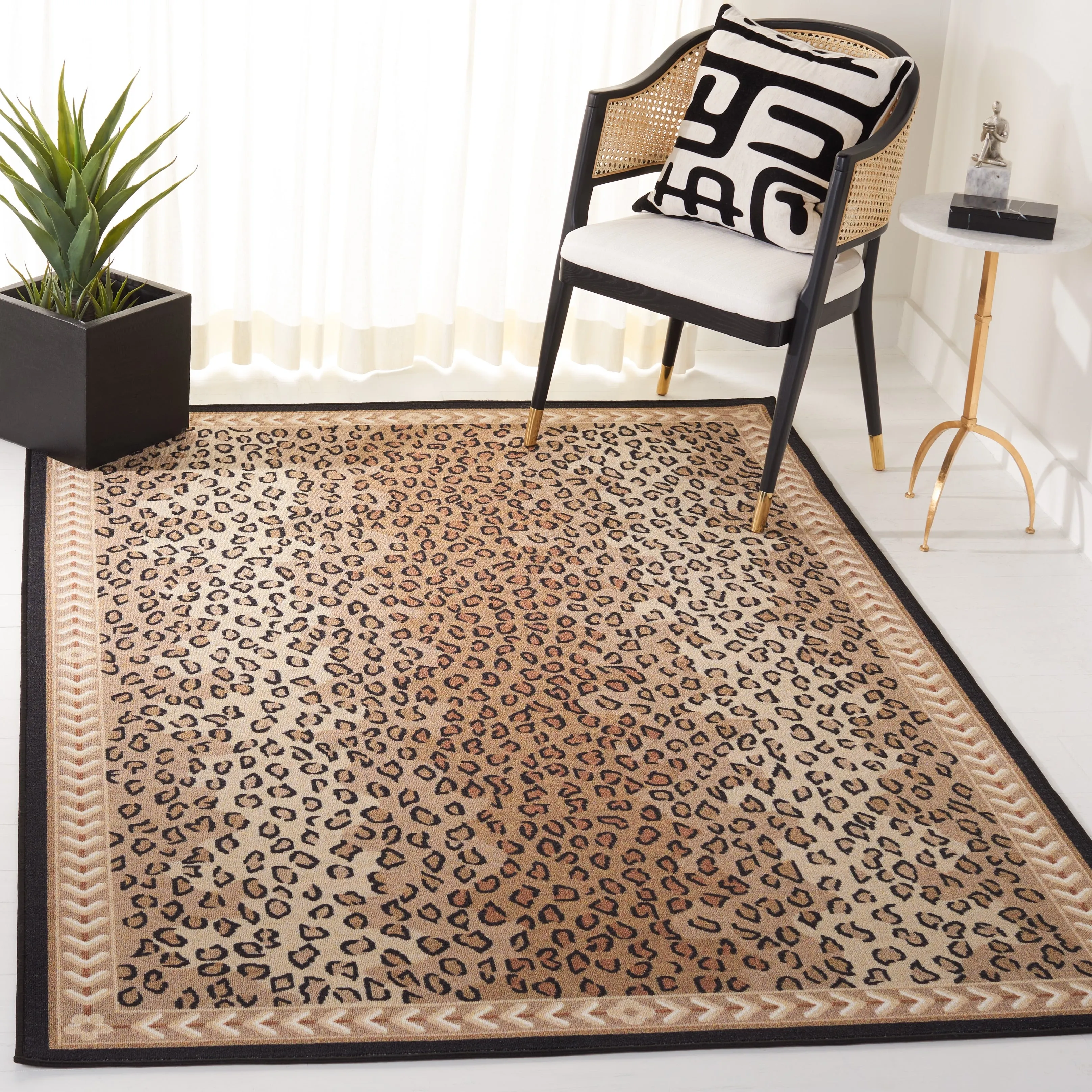 SAFAVIEH Journey Machine Washable Slip Resistant Katrina Leopard Rug