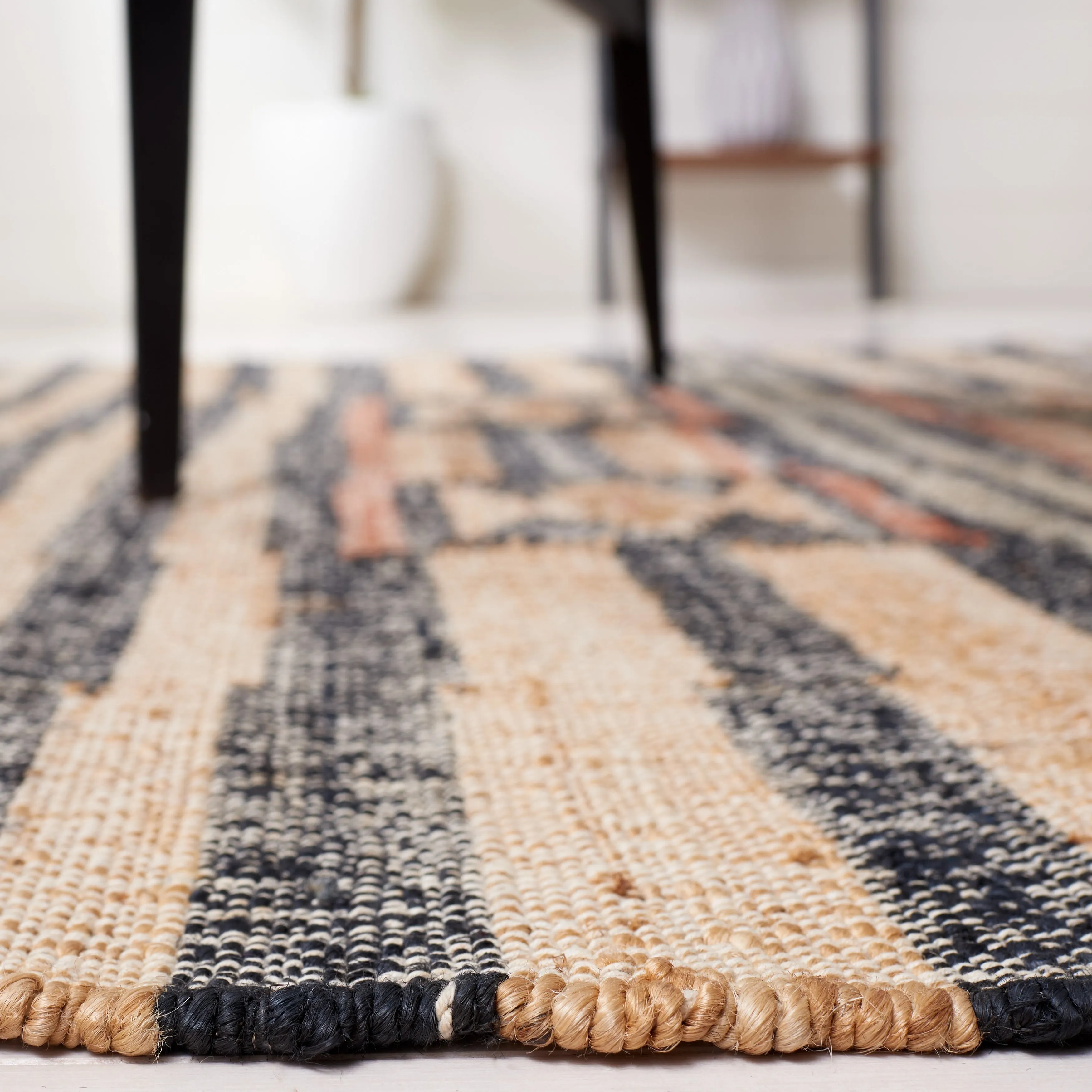 SAFAVIEH Kilim Sherron Boho Tribal Jute Fringe Rug