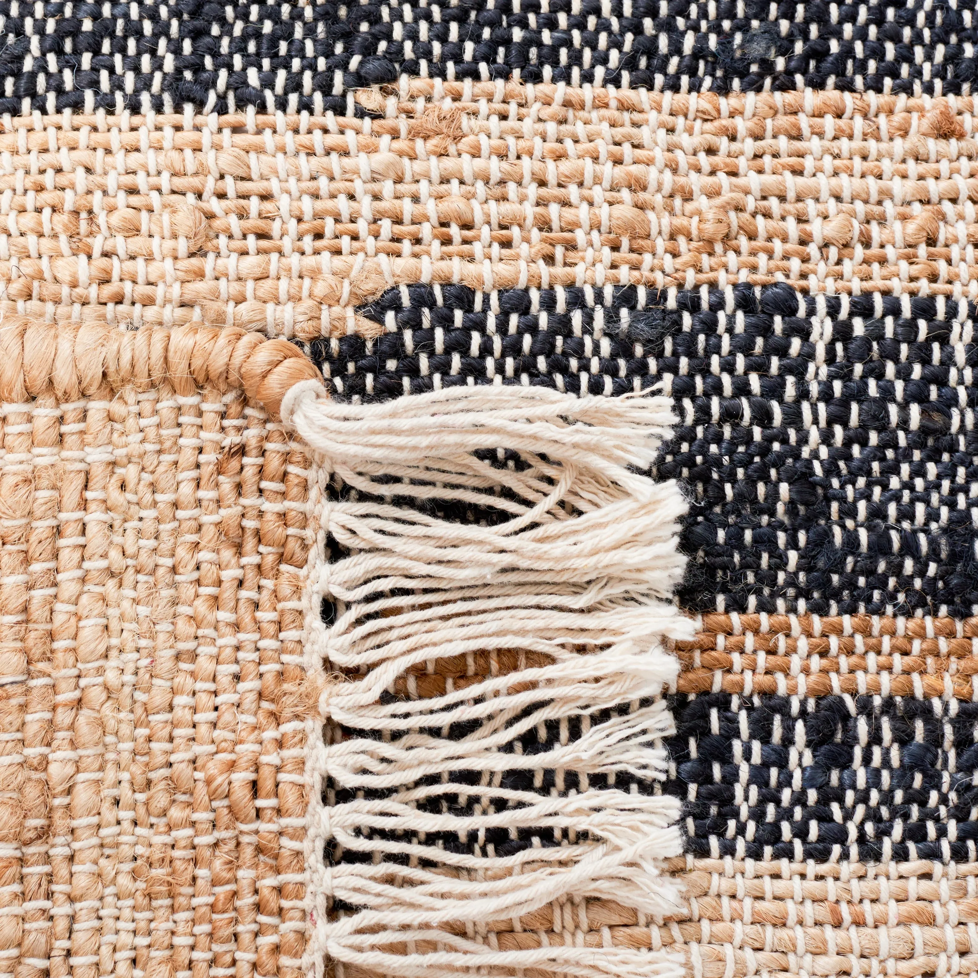 SAFAVIEH Kilim Sherron Boho Tribal Jute Fringe Rug