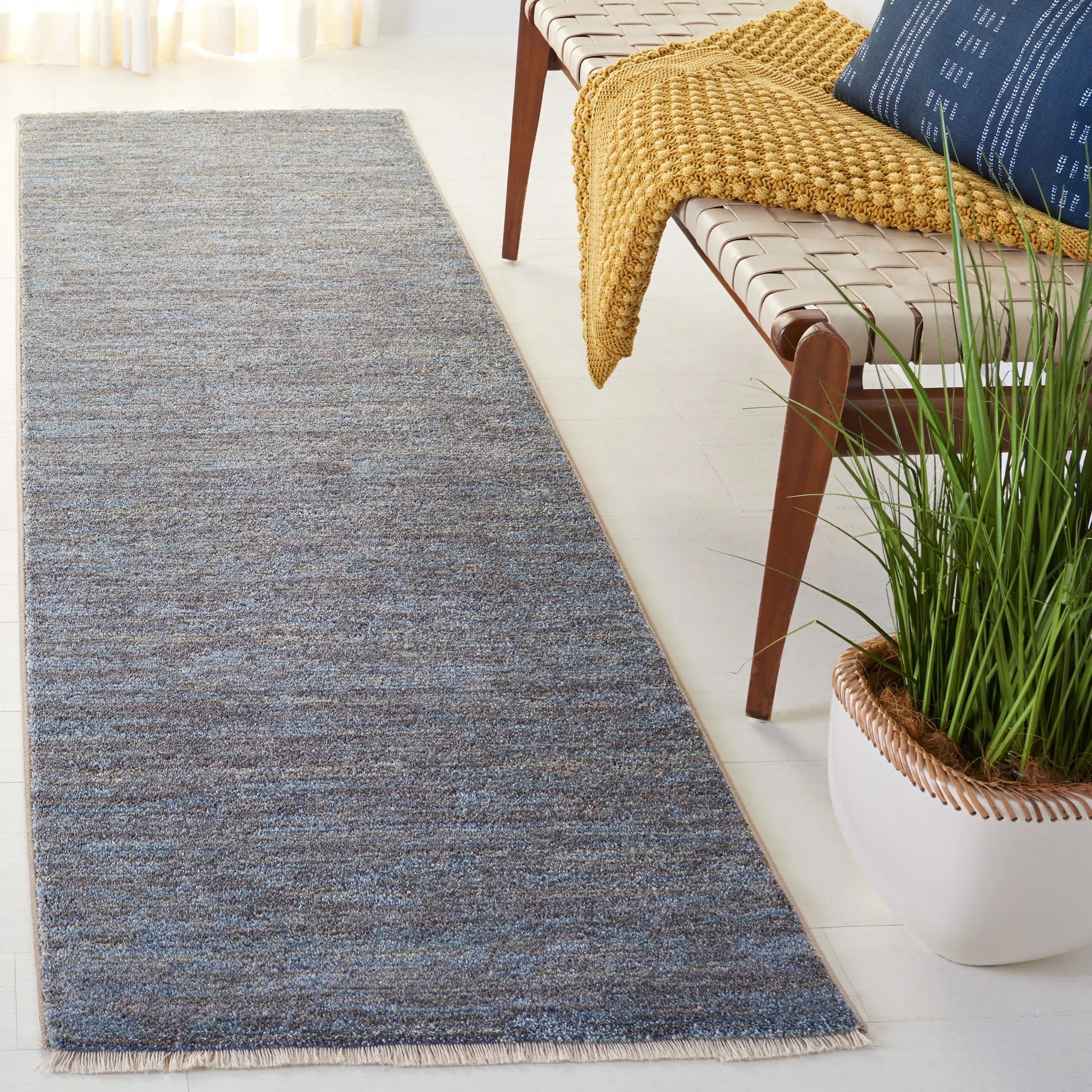 SAFAVIEH Lasa Mari Modern Rug