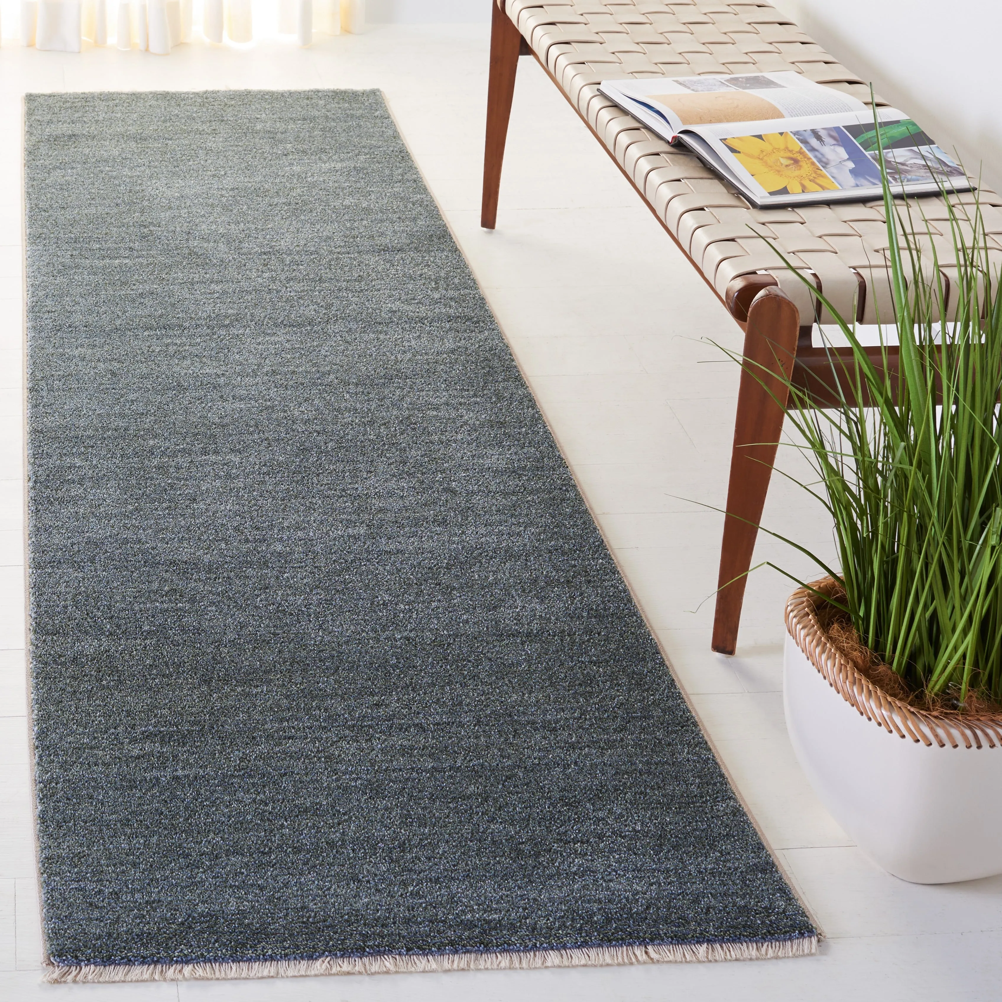 SAFAVIEH Lasa Mari Modern Rug