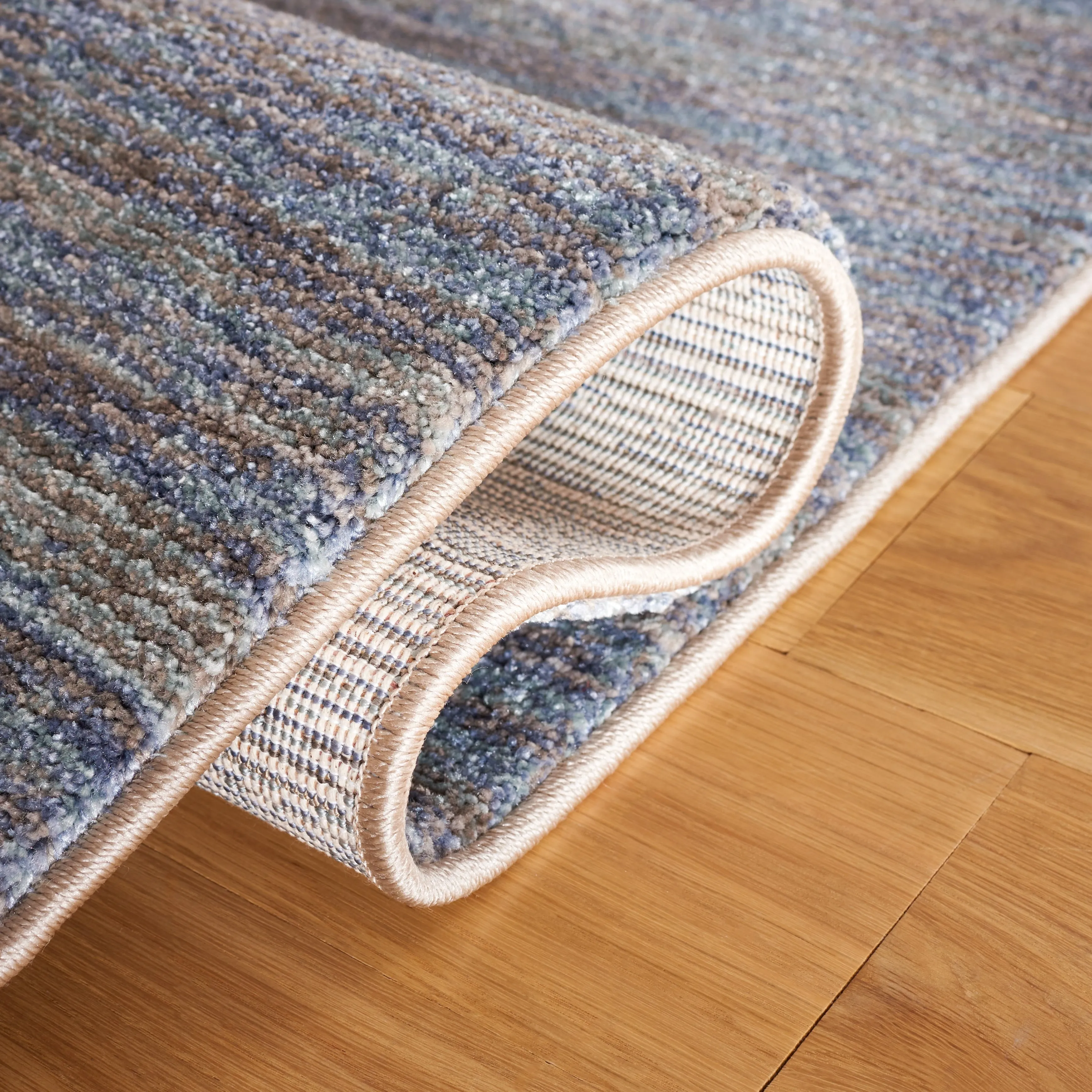 SAFAVIEH Lasa Mari Modern Rug
