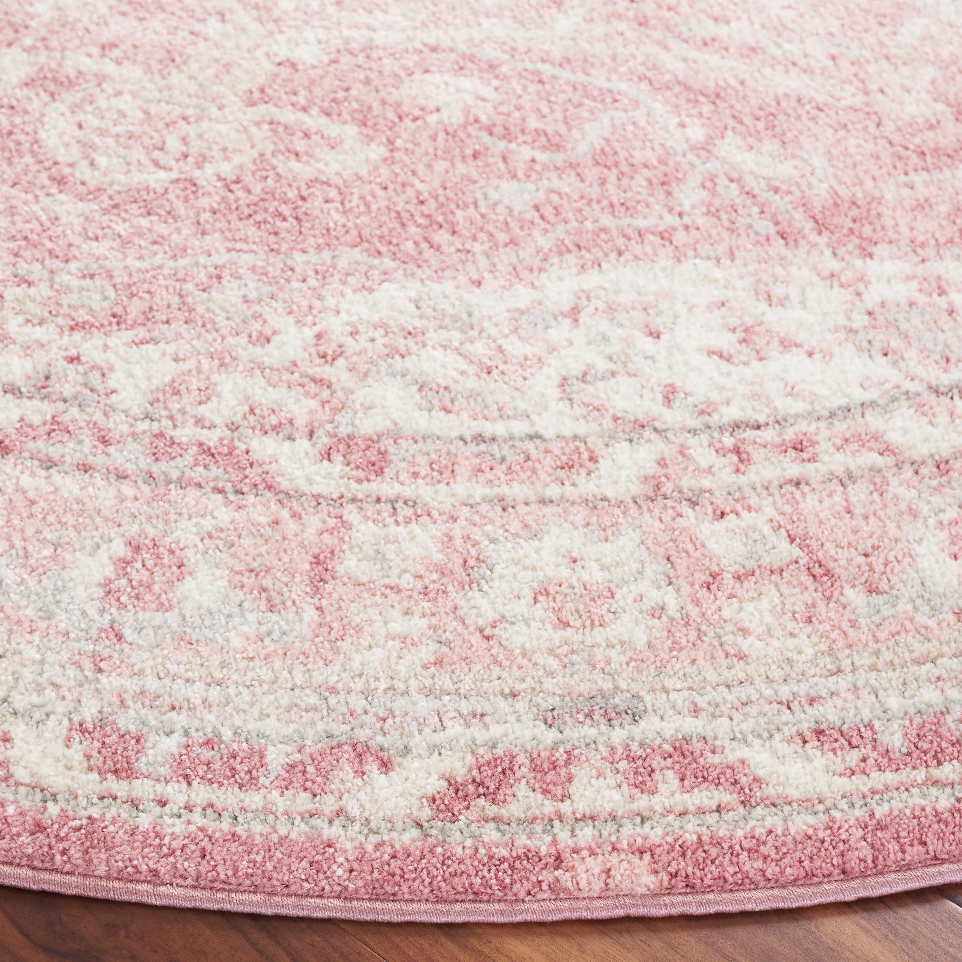 SAFAVIEH Layla Vicky Shabby Chic Farmhouse Rug
