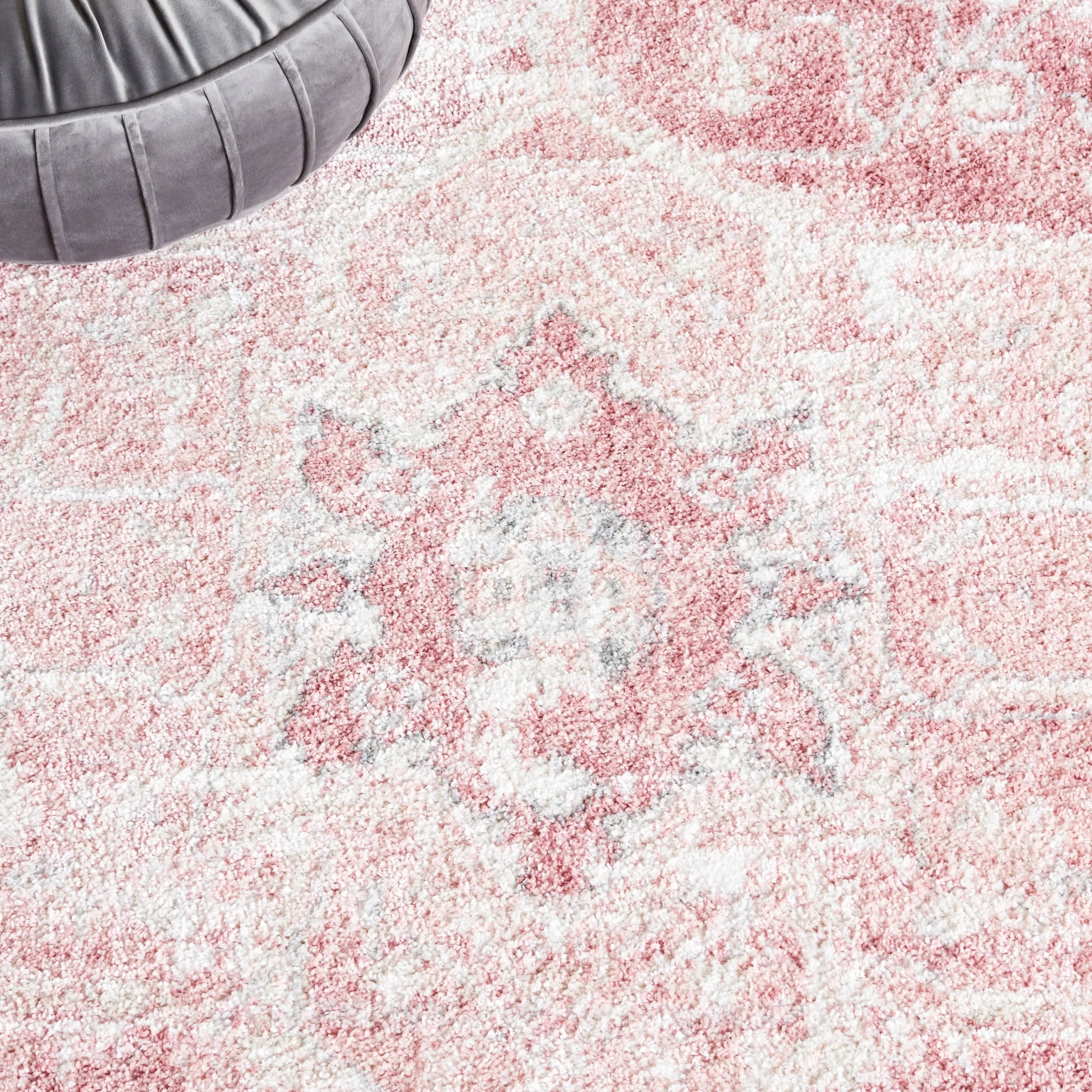 SAFAVIEH Layla Vicky Shabby Chic Farmhouse Rug