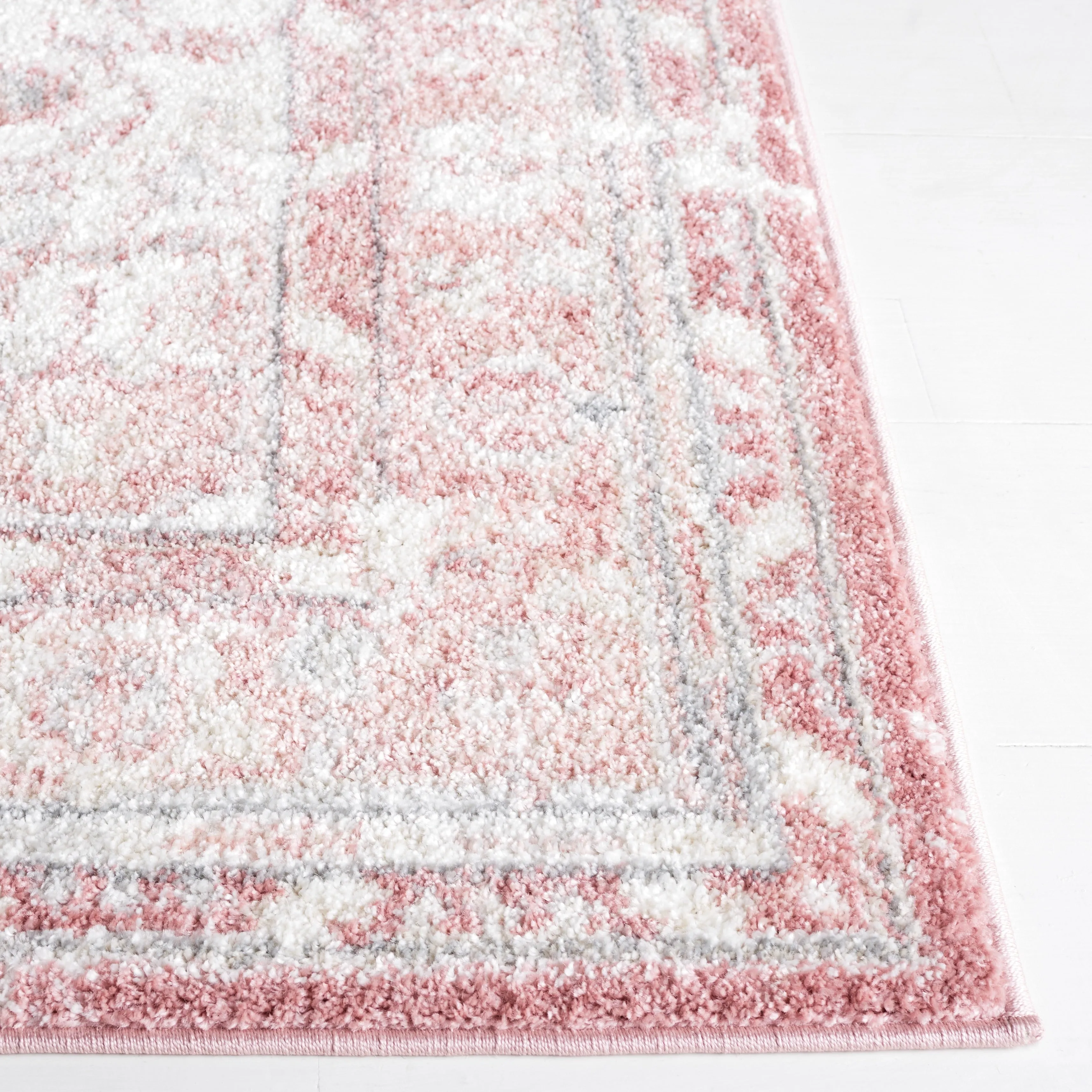 SAFAVIEH Layla Vicky Shabby Chic Farmhouse Rug