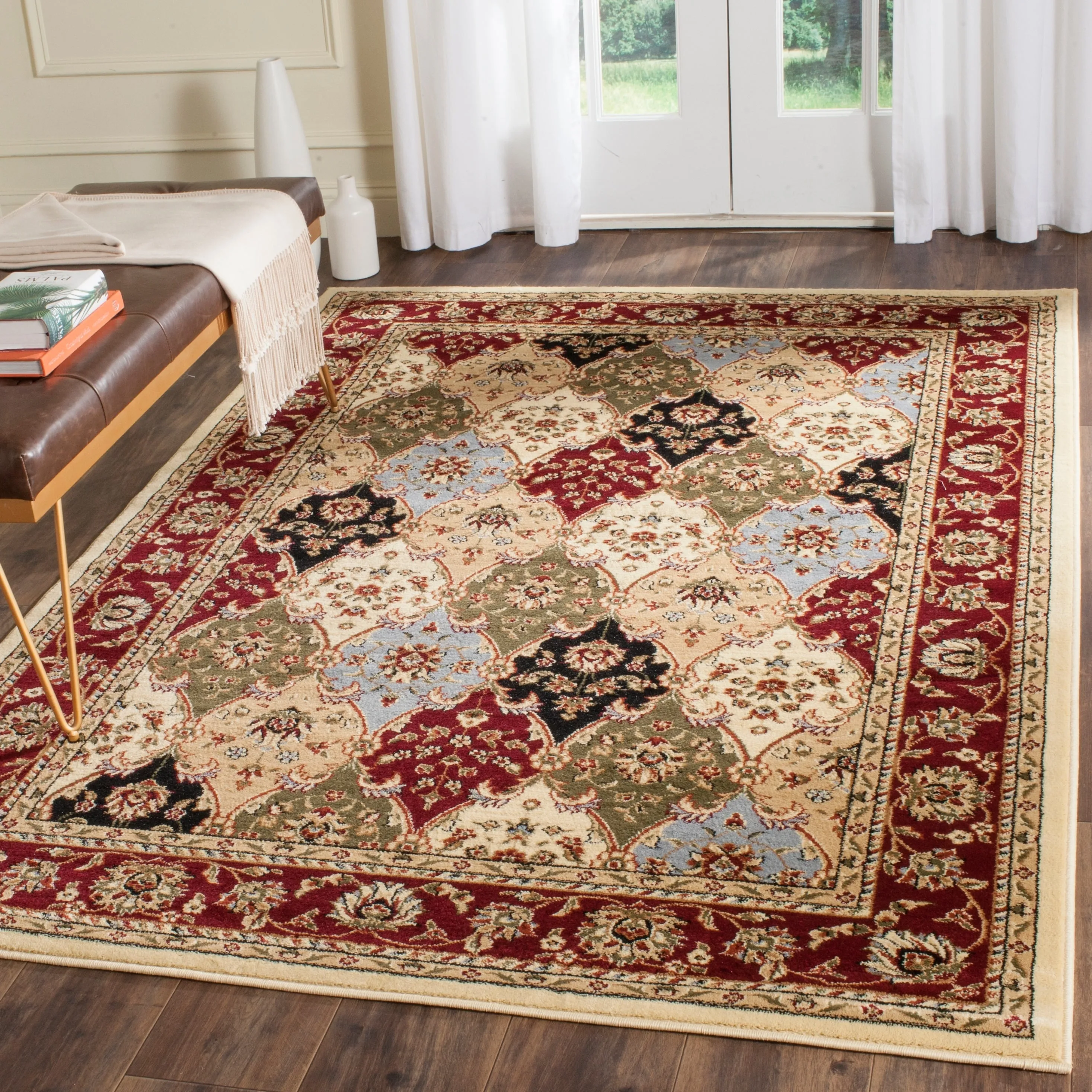 SAFAVIEH Lyndhurst Marylyn Traditional Oriental Rug