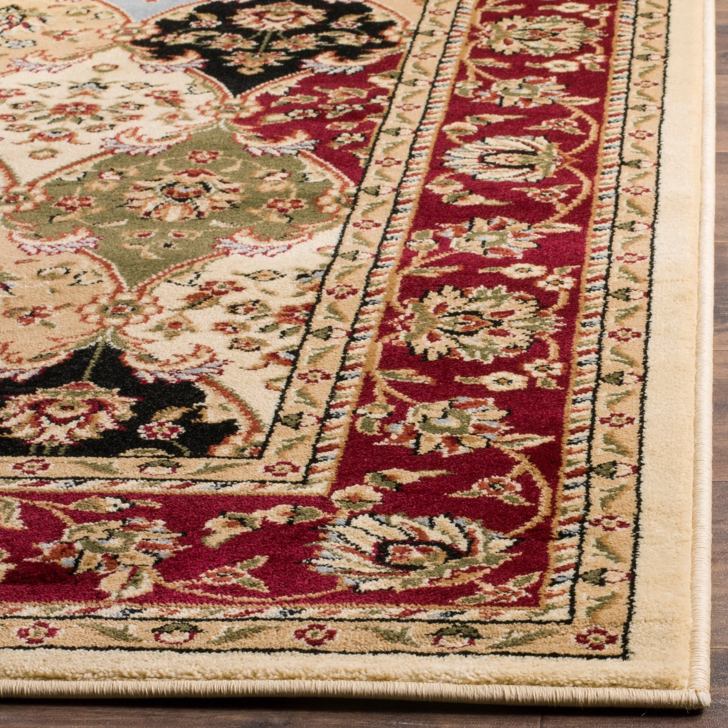 SAFAVIEH Lyndhurst Marylyn Traditional Oriental Rug