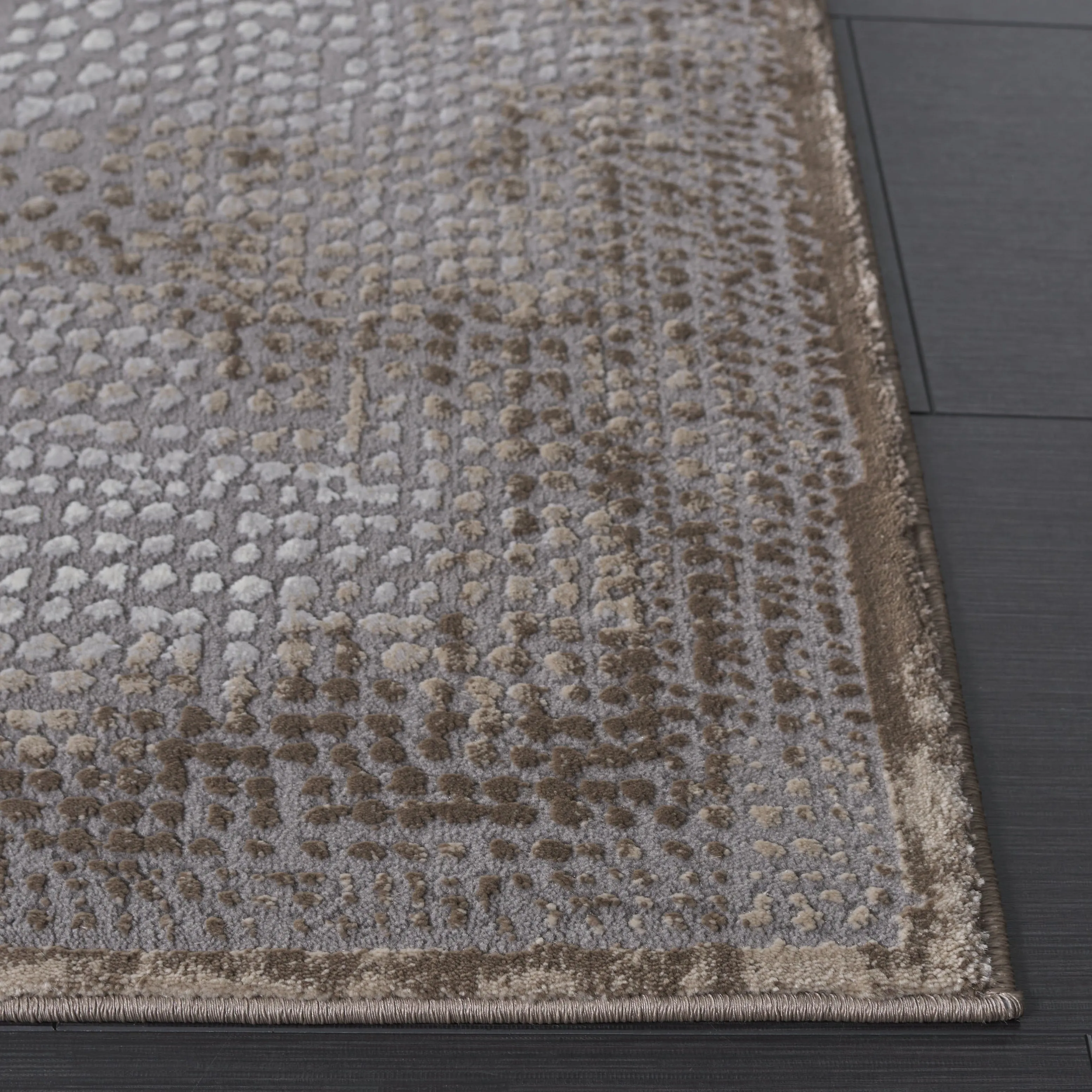 SAFAVIEH. Meadow Audry Modern Abstract Rug