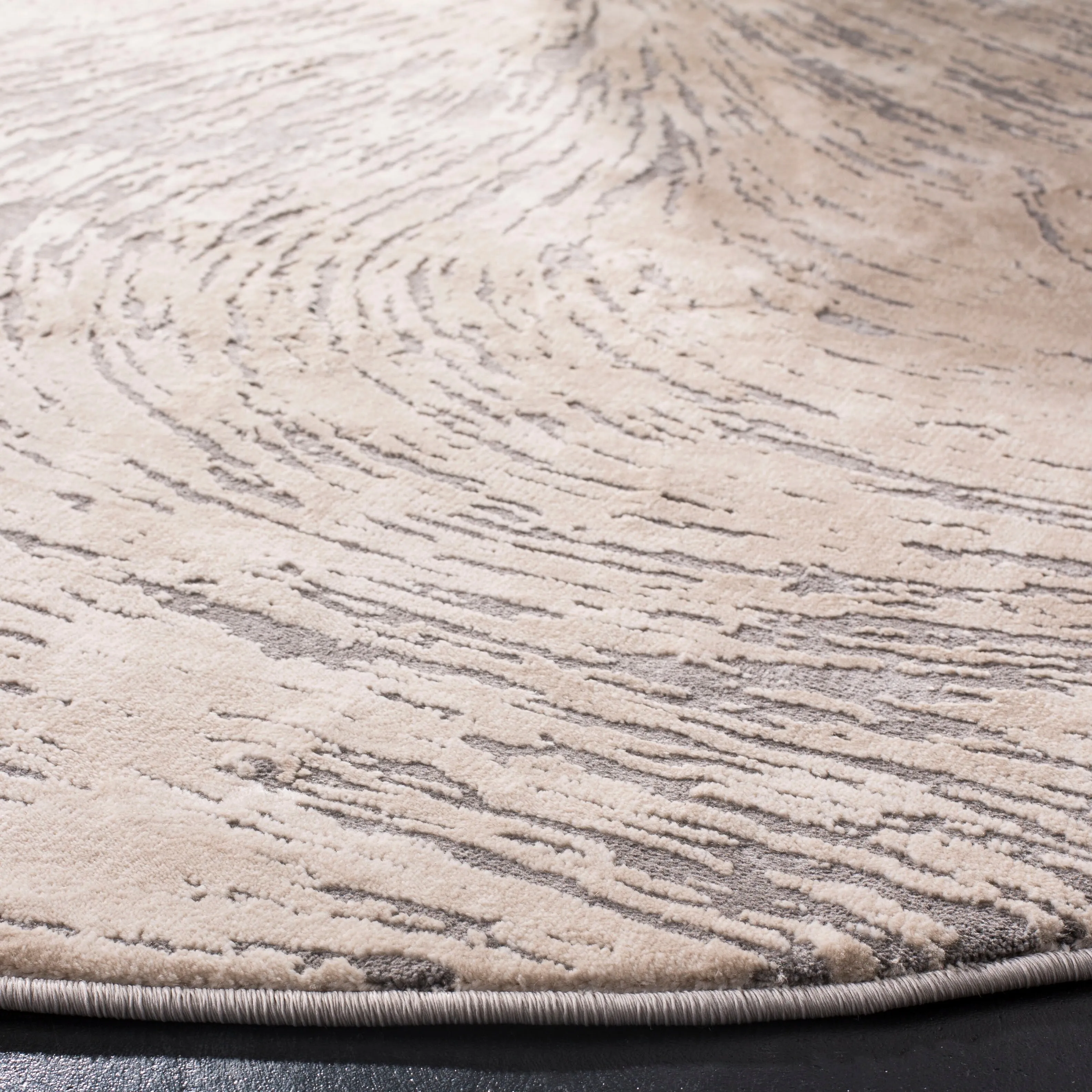 SAFAVIEH Meadow Lindita Modern Abstract Rug