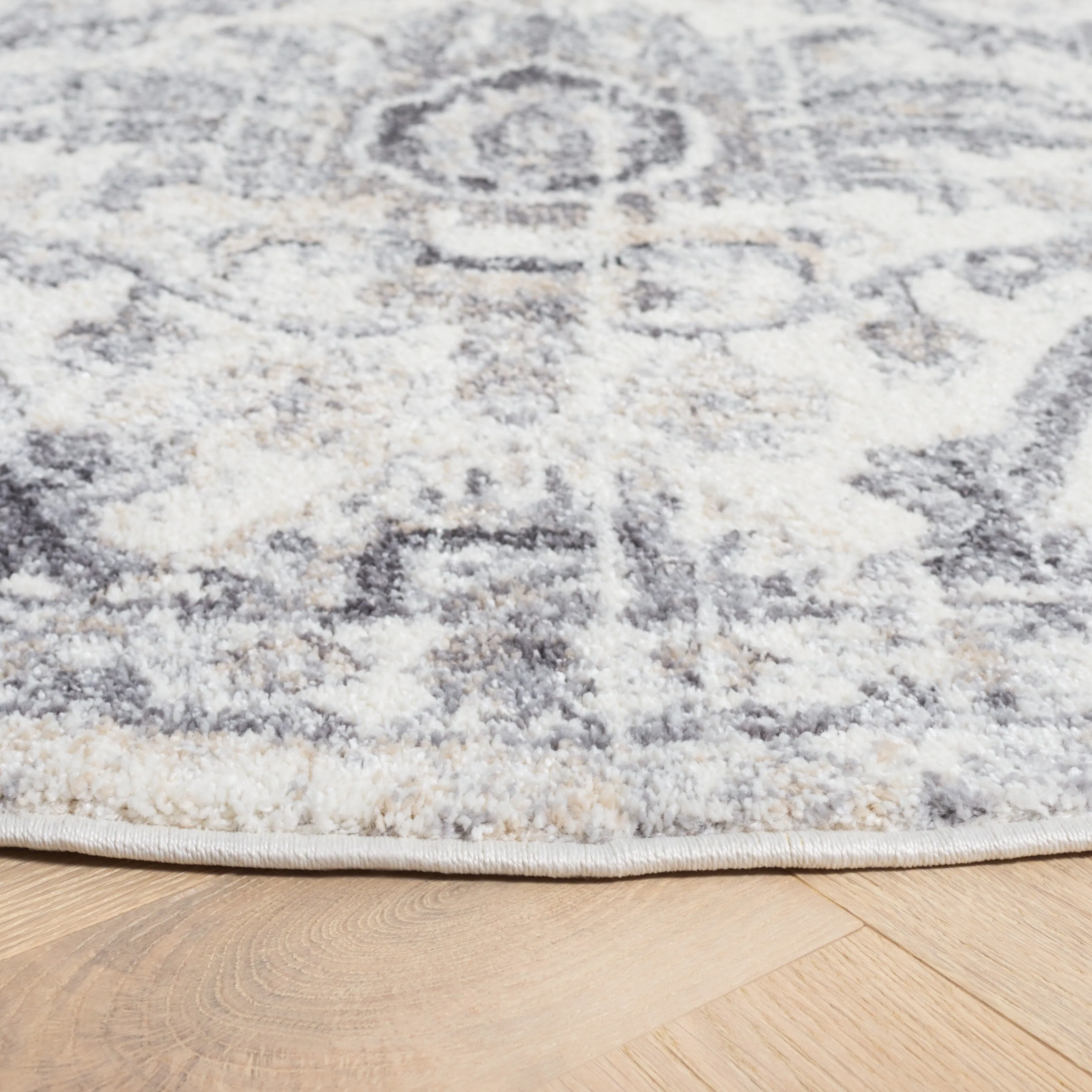 SAFAVIEH Opal Lalla Shabby Chic Oriental Rug