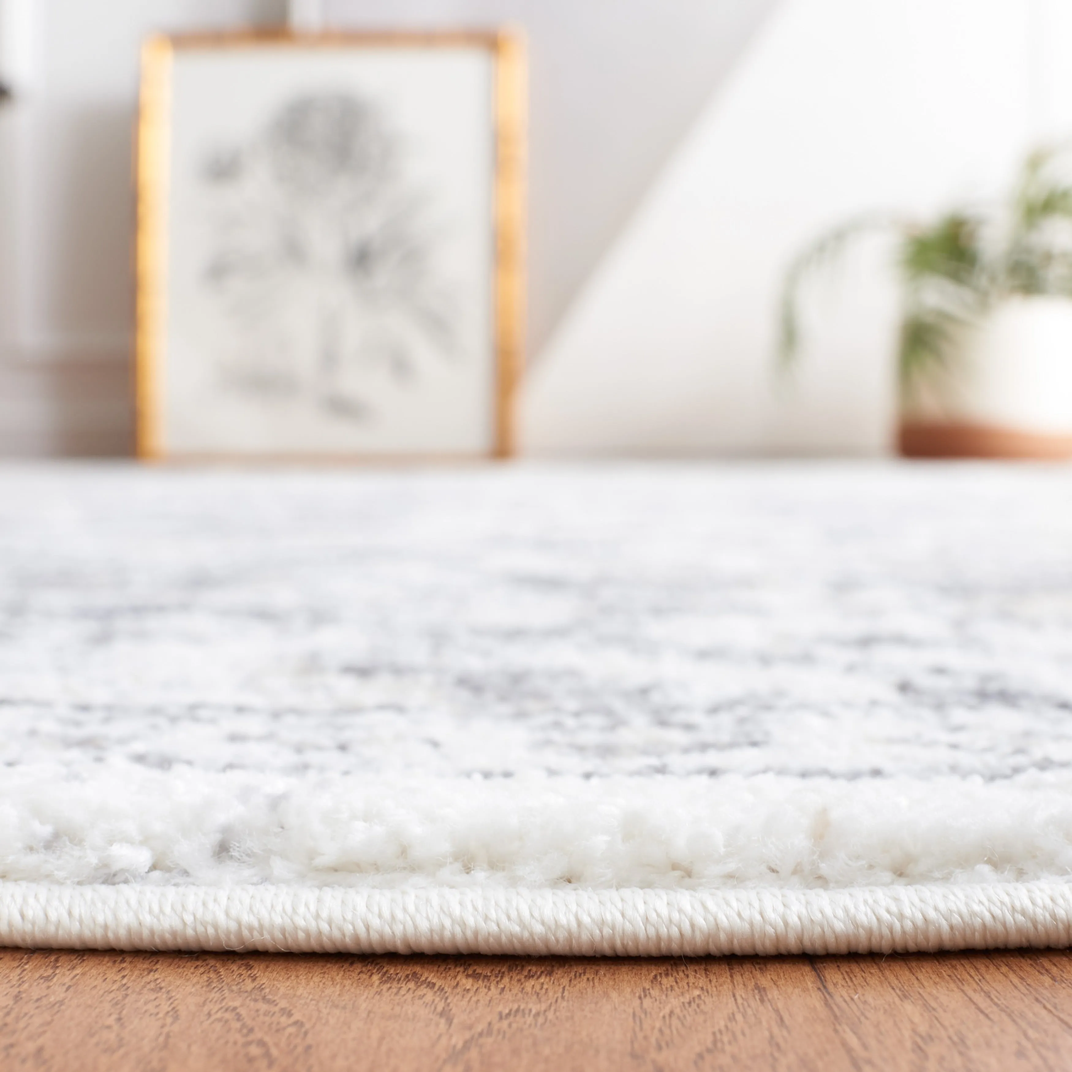 SAFAVIEH Opal Lalla Shabby Chic Oriental Rug
