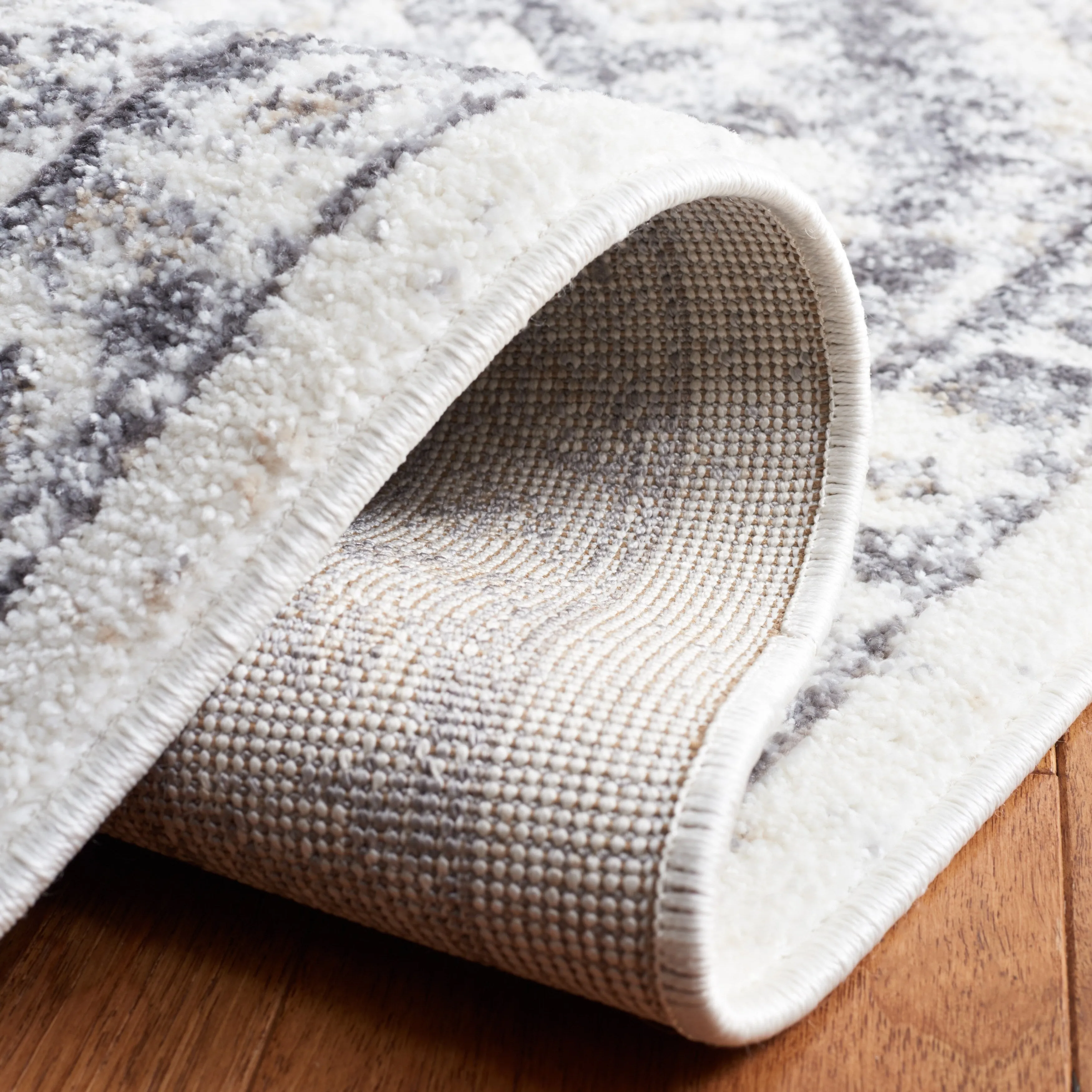 SAFAVIEH Opal Lalla Shabby Chic Oriental Rug