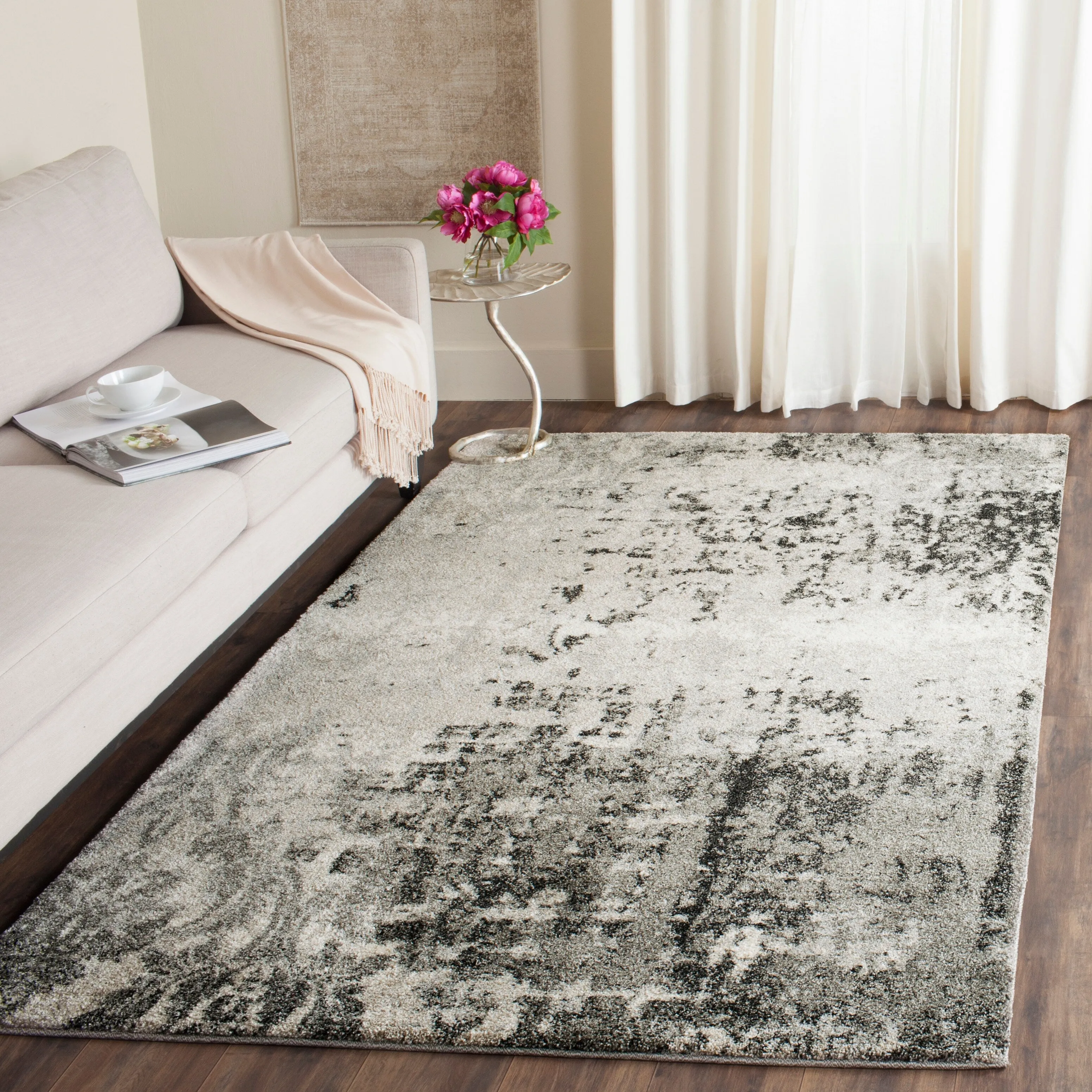 SAFAVIEH Retro Delle Distressed Modern Abstract Rug