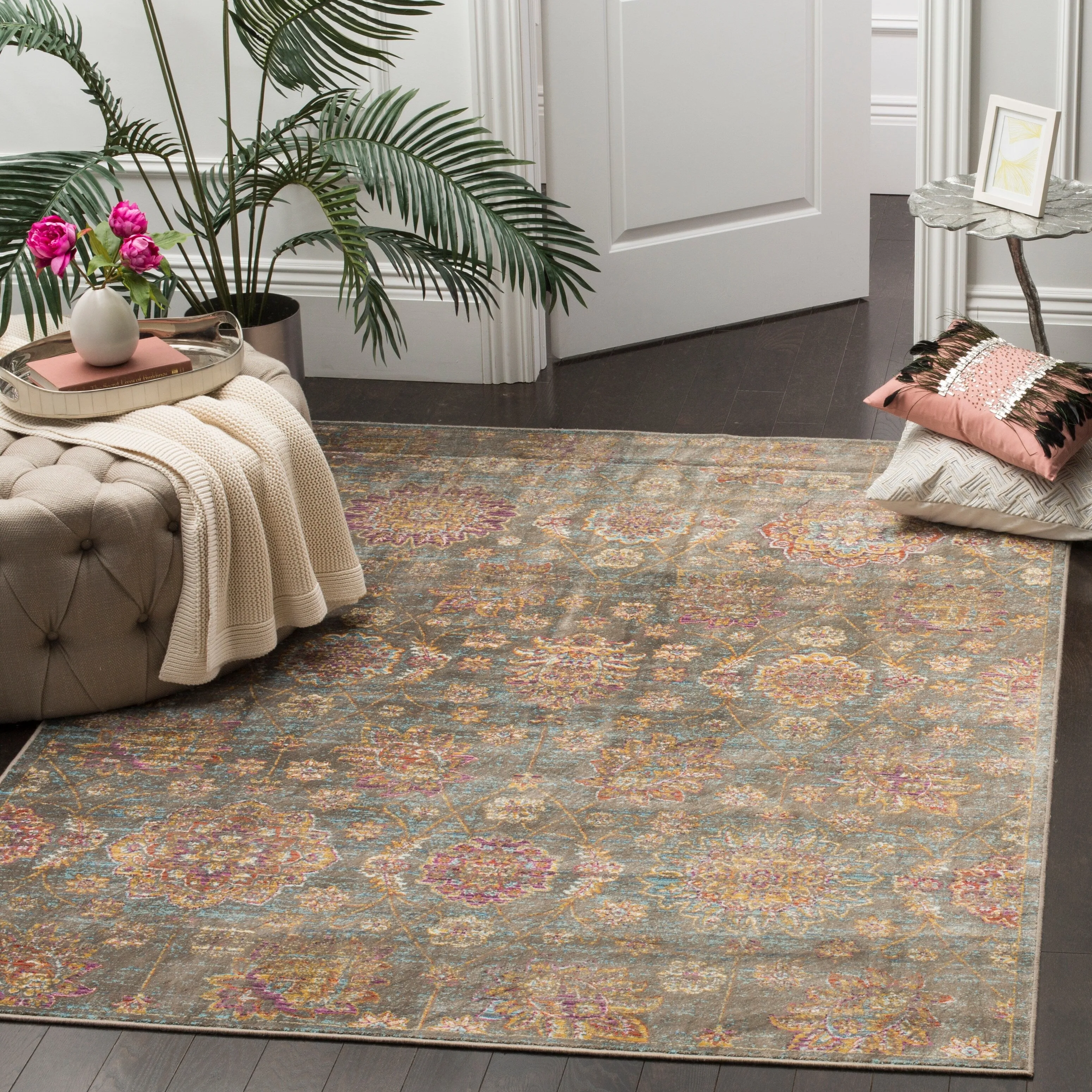 SAFAVIEH Sevilla Arda Traditional Oriental Viscose Rug