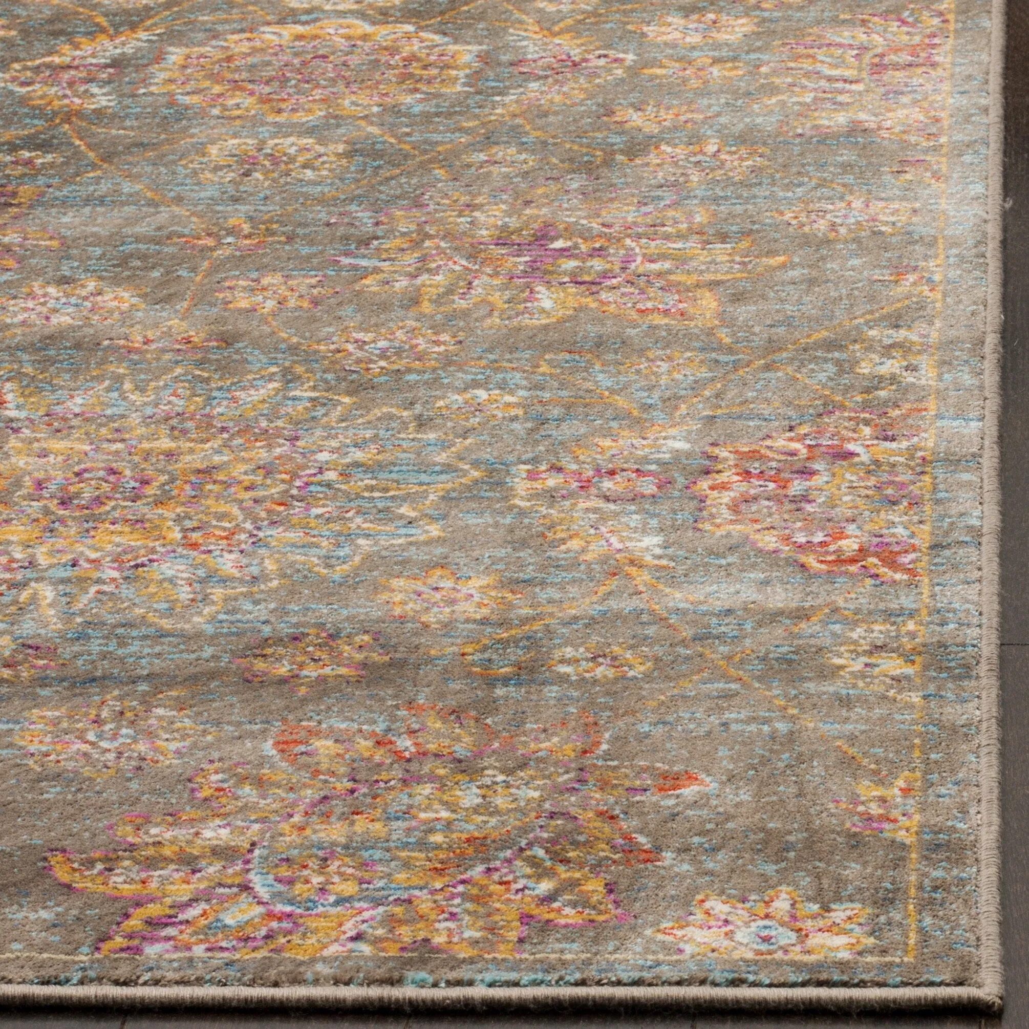 SAFAVIEH Sevilla Arda Traditional Oriental Viscose Rug