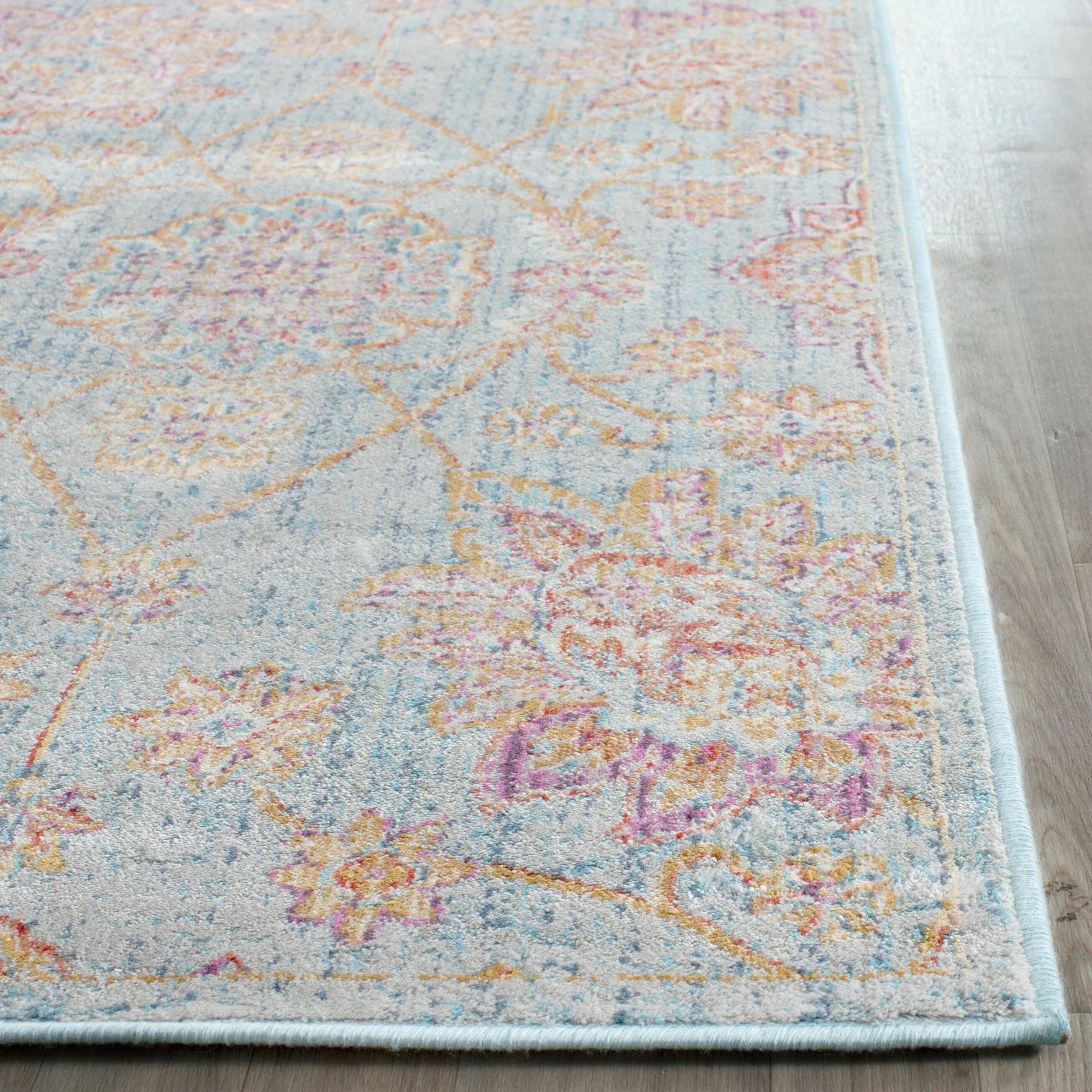 SAFAVIEH Sevilla Arda Traditional Oriental Viscose Rug
