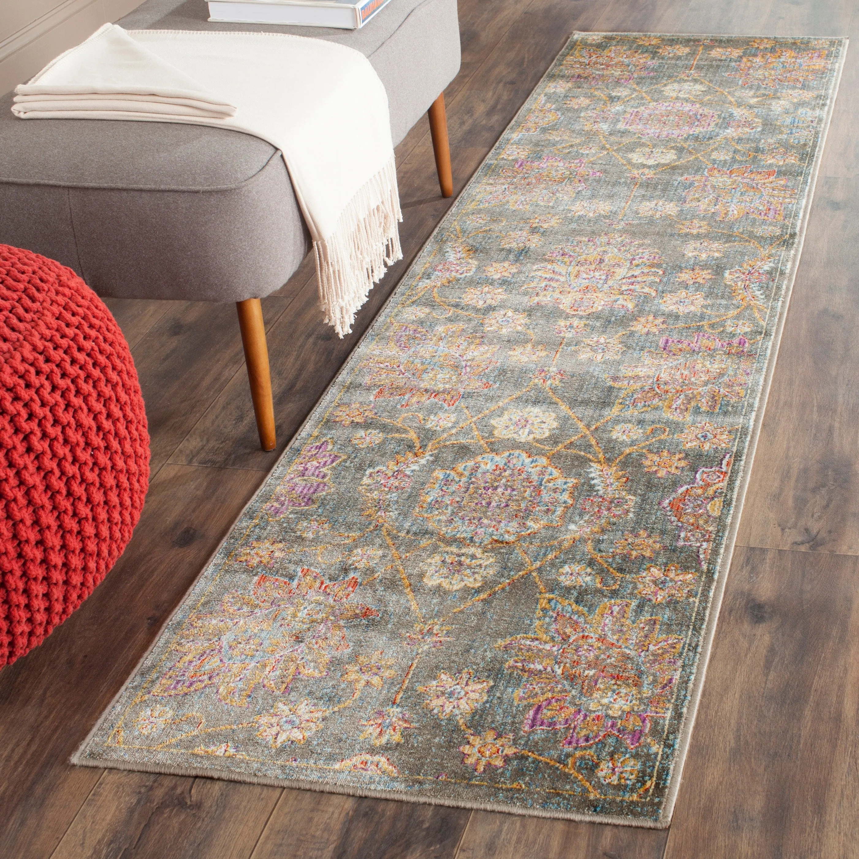 SAFAVIEH Sevilla Arda Traditional Oriental Viscose Rug