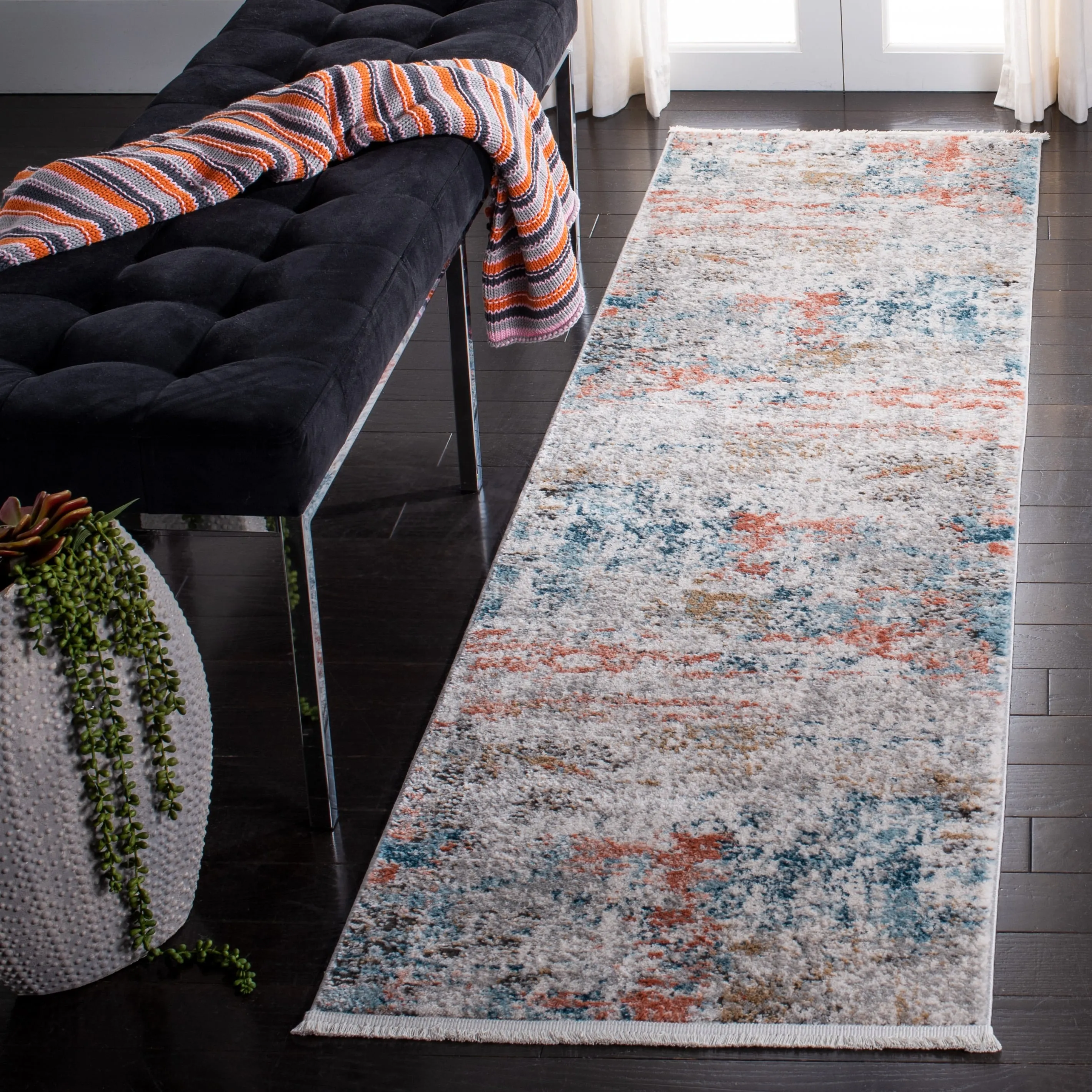 SAFAVIEH Shivan Gerly Modern Abstract Rug