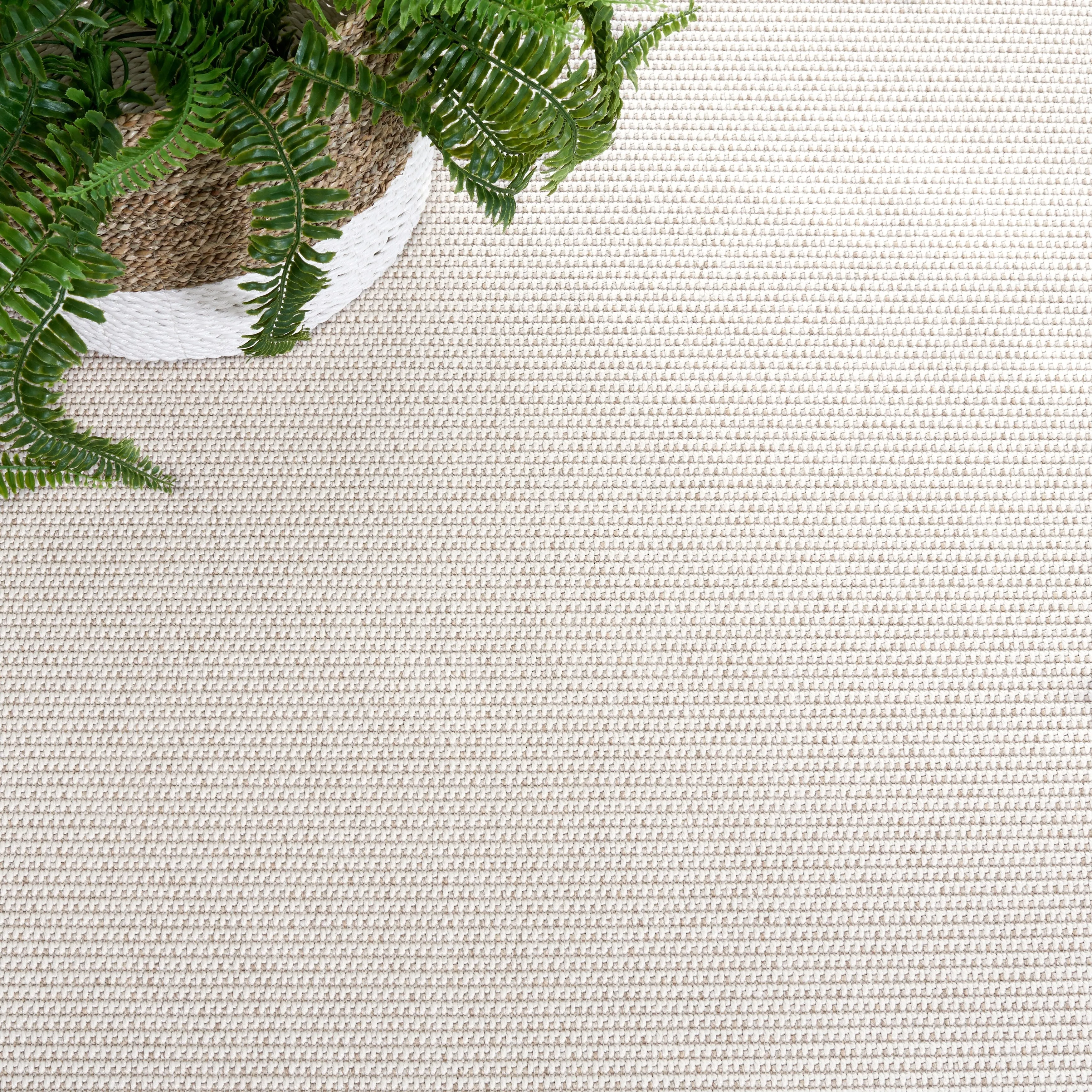 SAFAVIEH Sisal All-Weather Ajrie Indoor/Outdoor Waterproof Patio Backyard Rug