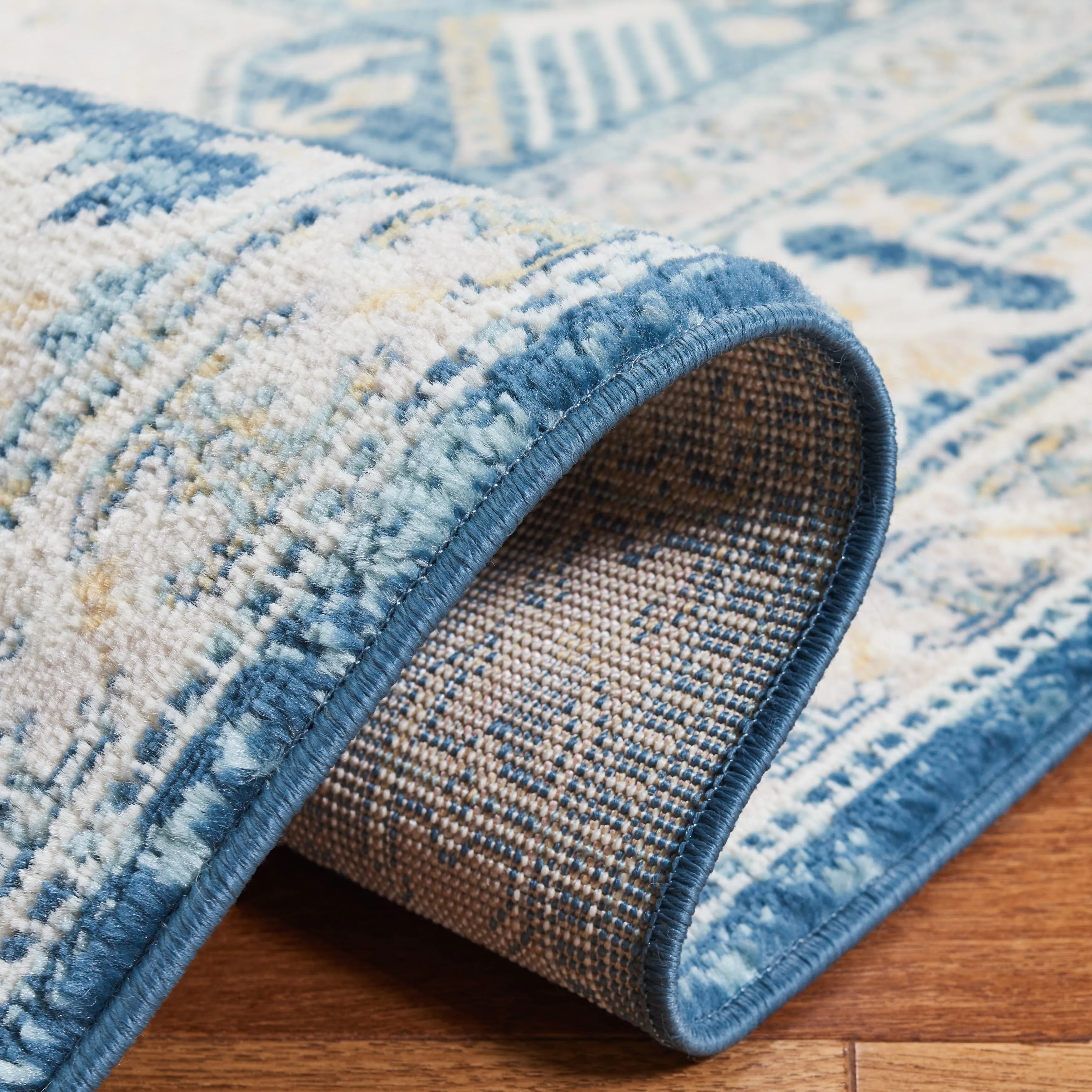 SAFAVIEH Skyler Ansa Boho Distressed Rug