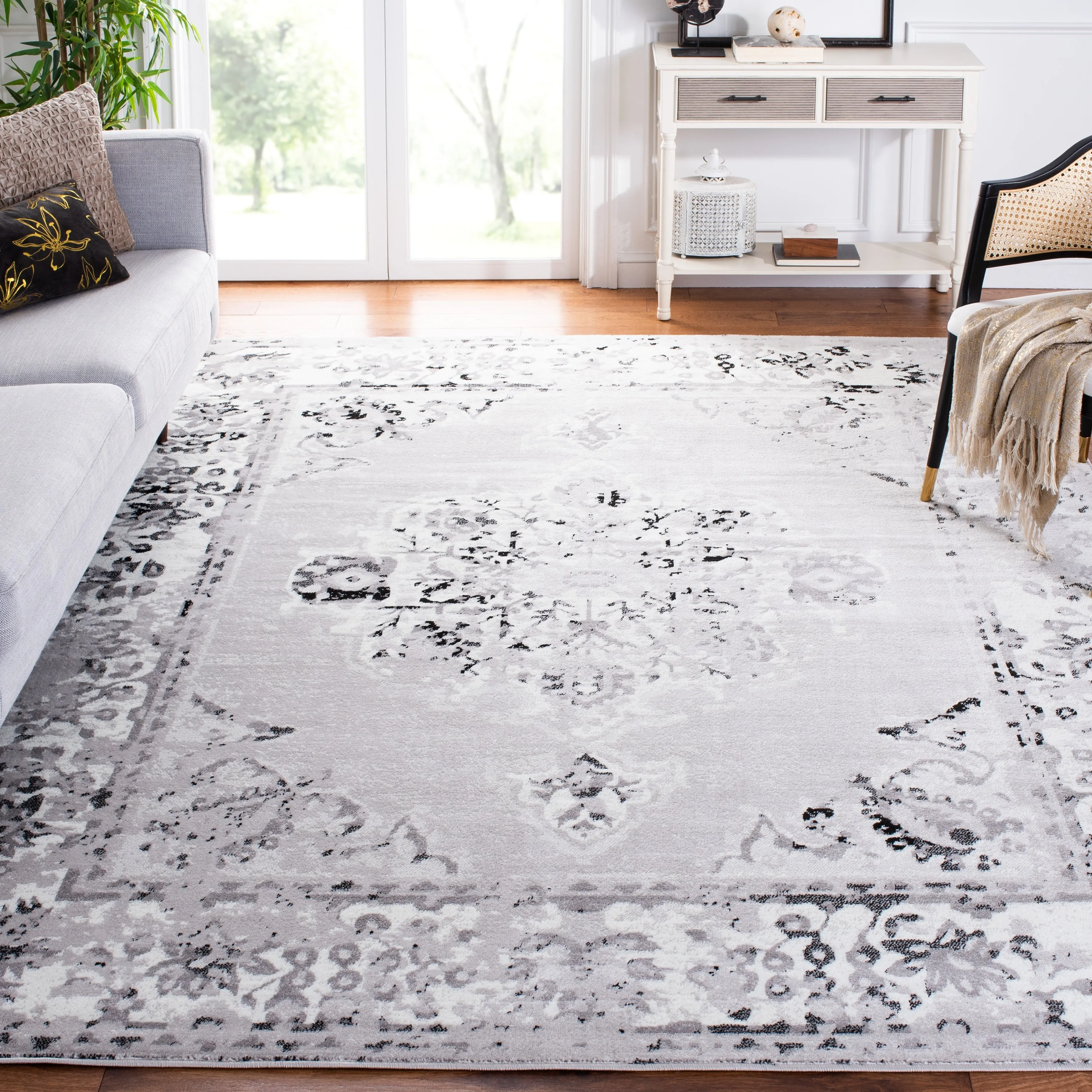 SAFAVIEH Skyler Loma Modern Rug