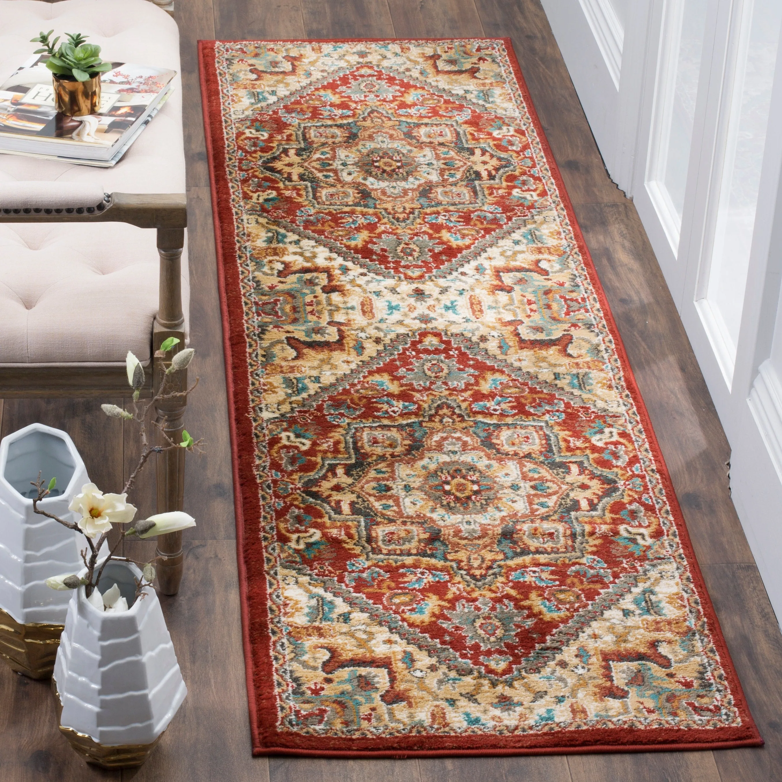 SAFAVIEH Summit Evalyn Traditional Oriental Rug