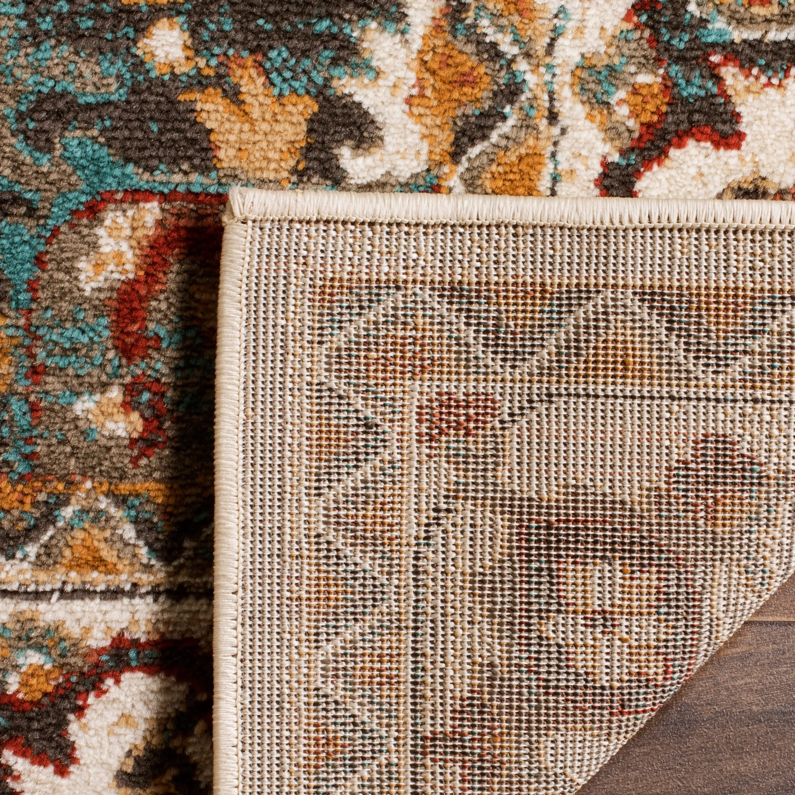 SAFAVIEH Summit Evalyn Traditional Oriental Rug