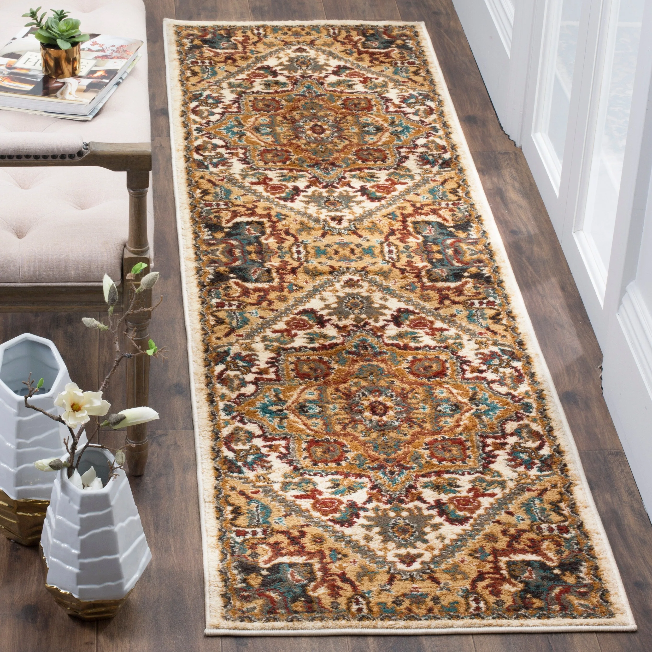 SAFAVIEH Summit Evalyn Traditional Oriental Rug