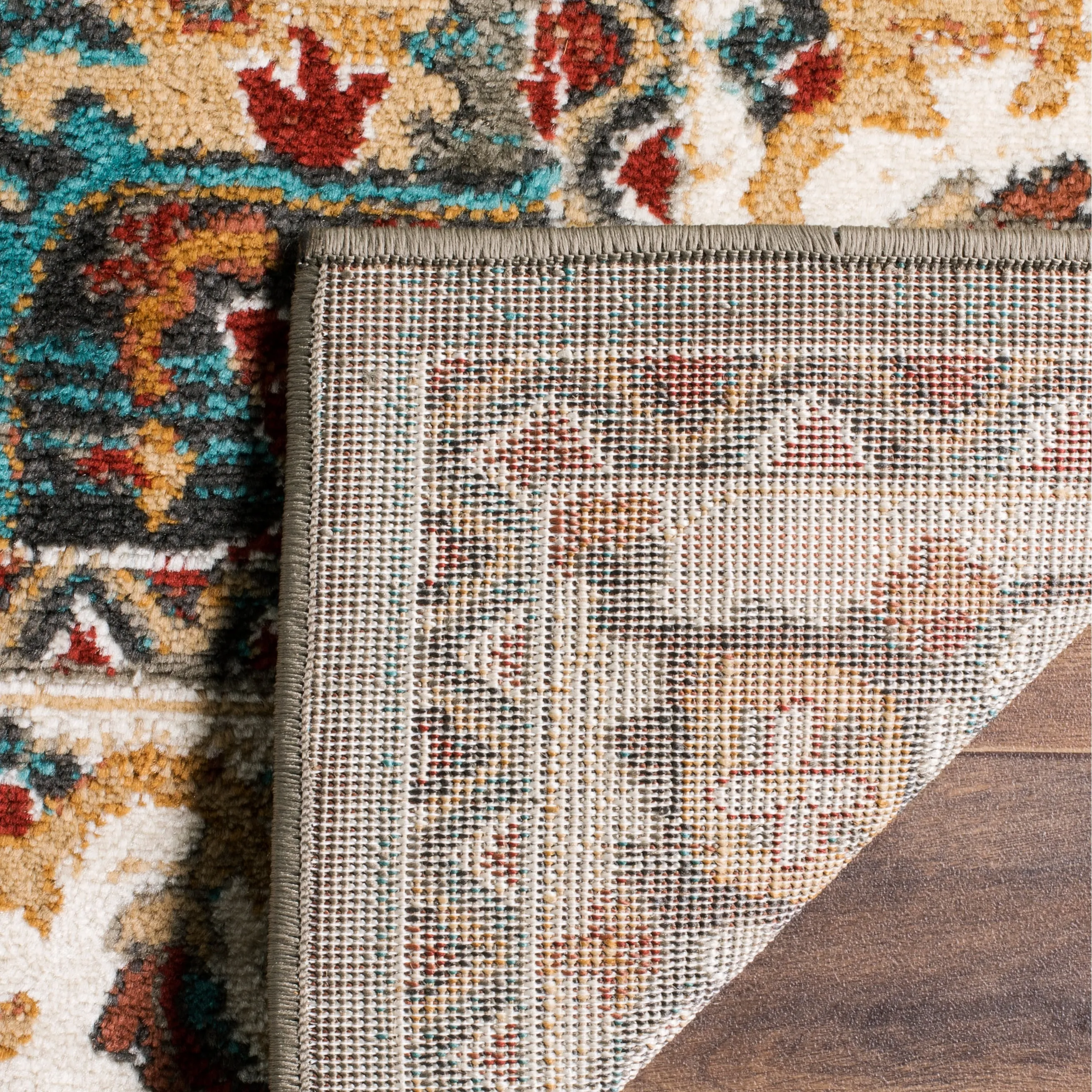 SAFAVIEH Summit Evalyn Traditional Oriental Rug