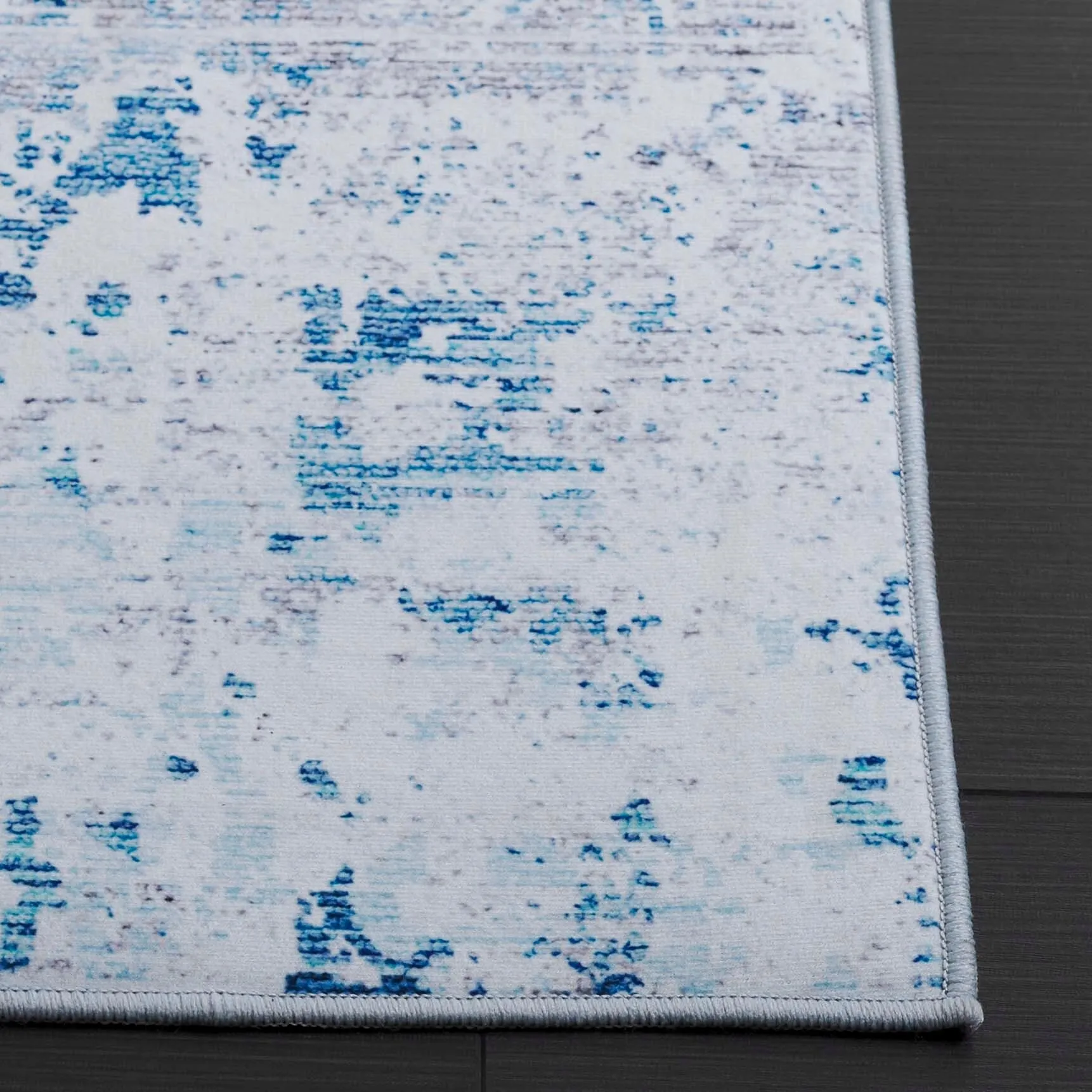 SAFAVIEH Tacoma Machine Washable Slip Resistant Aristeia Modern Abstract