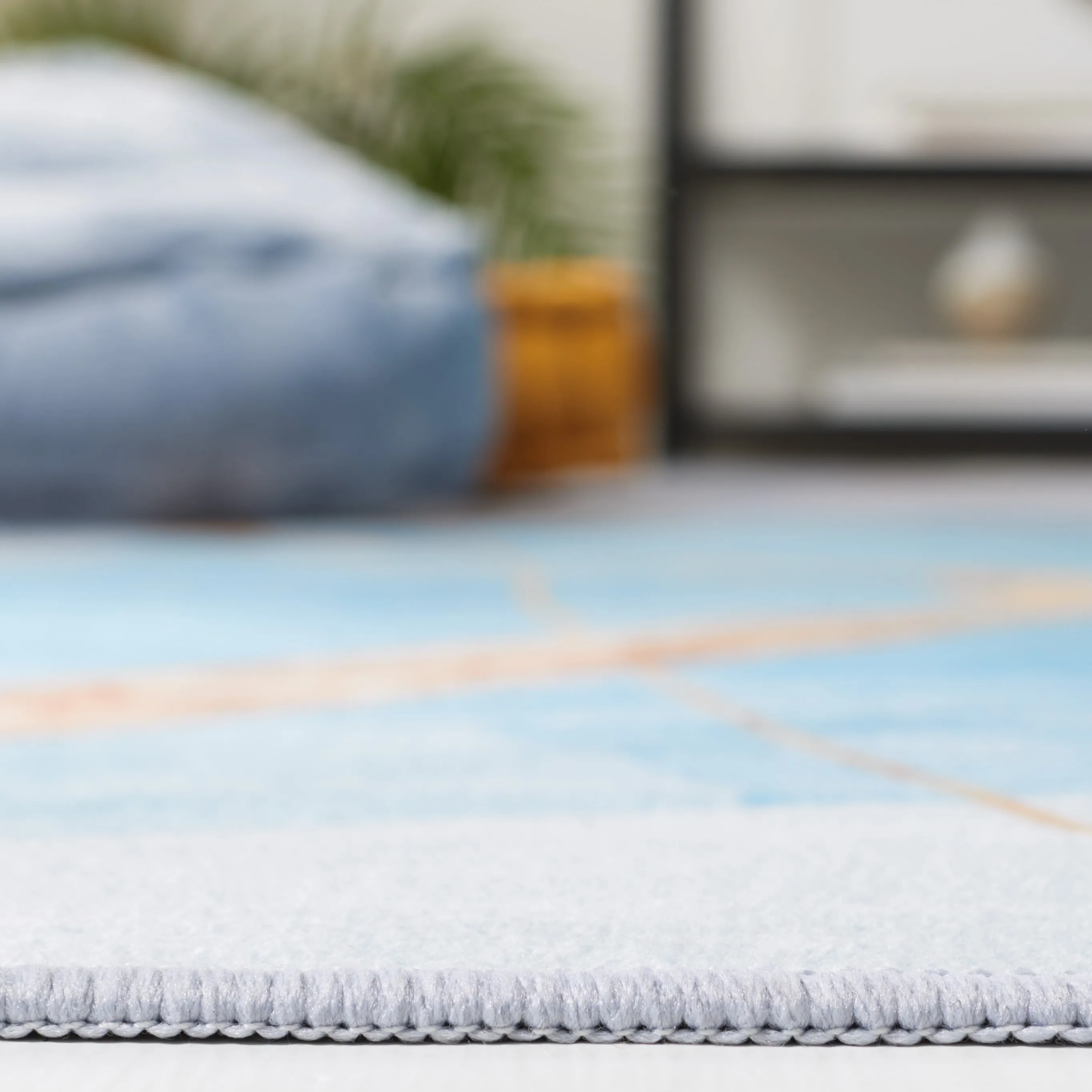 SAFAVIEH Tacoma Machine Washable Slip Resistant Maudie Mid-Century Modern