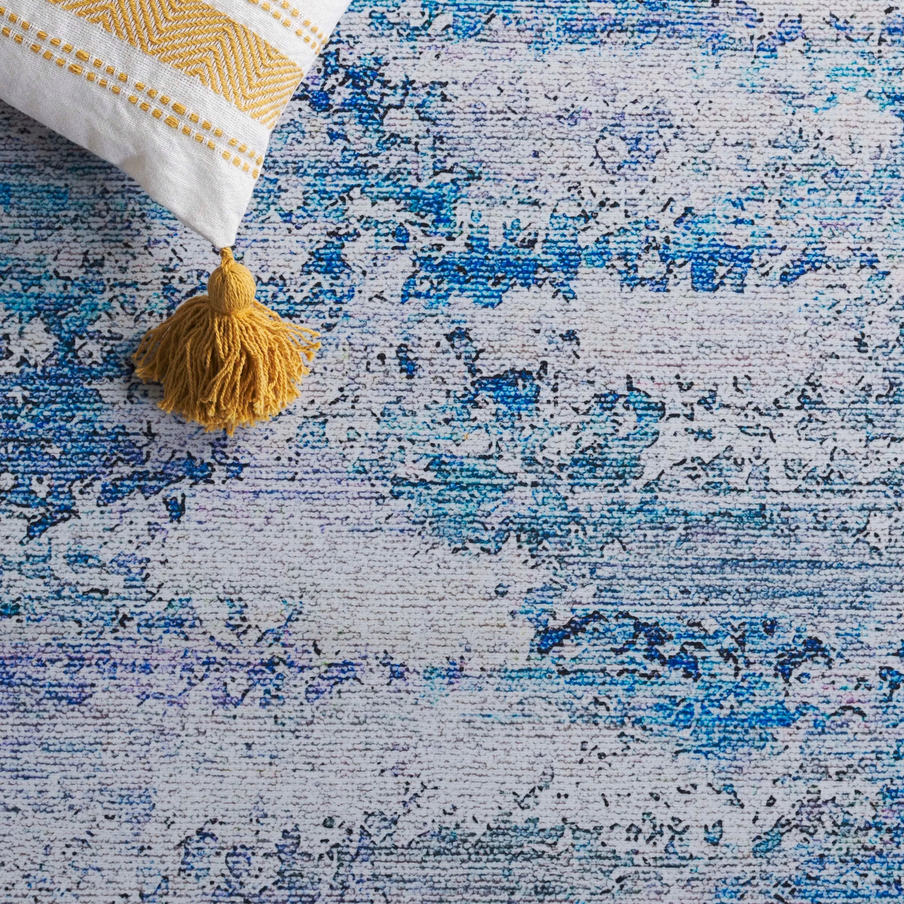 SAFAVIEH Tacoma Musema Machine Washable Slip Resistant Modern Rug