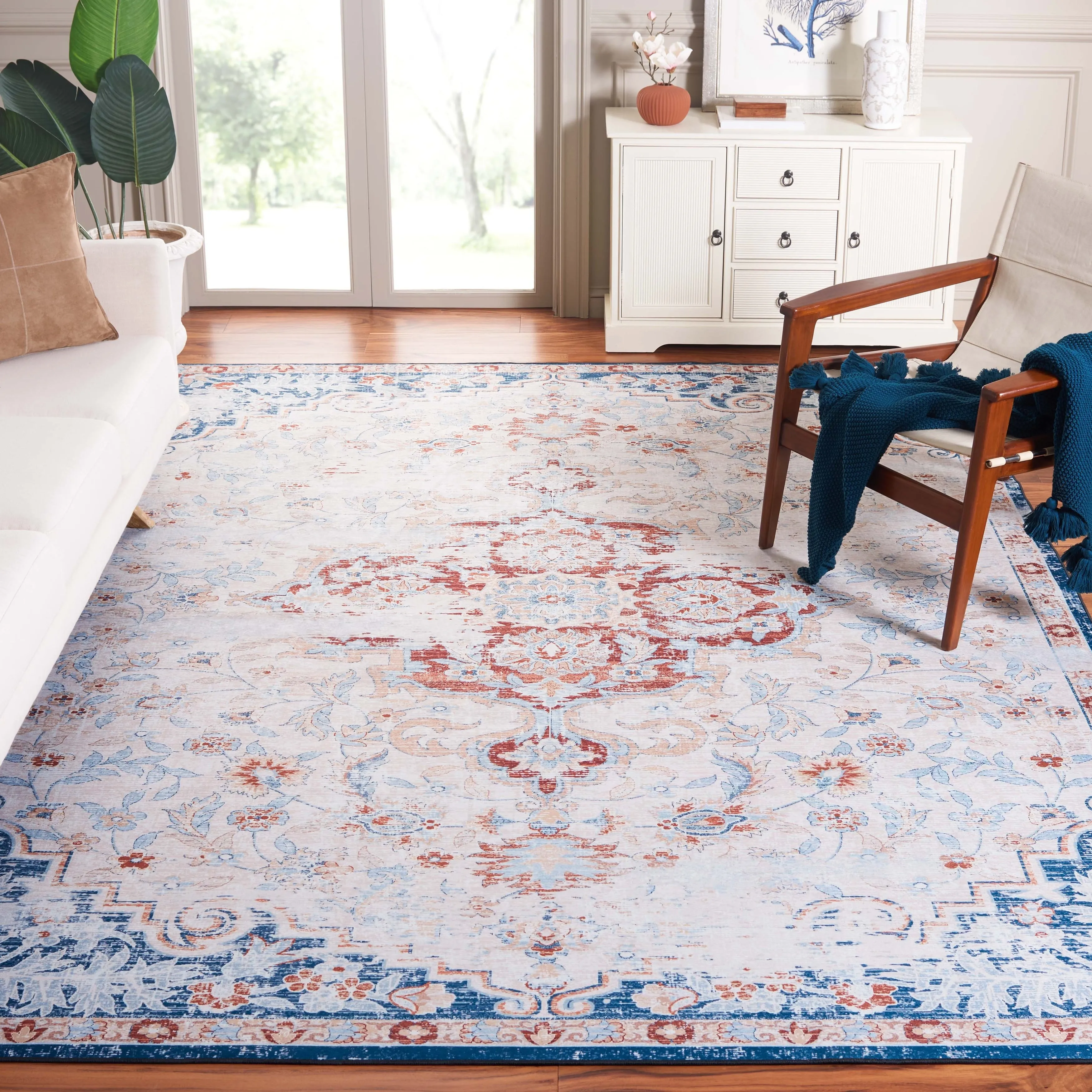 SAFAVIEH Tucson Machine Washable Slip Resistant Harmanda Oriental Medallion