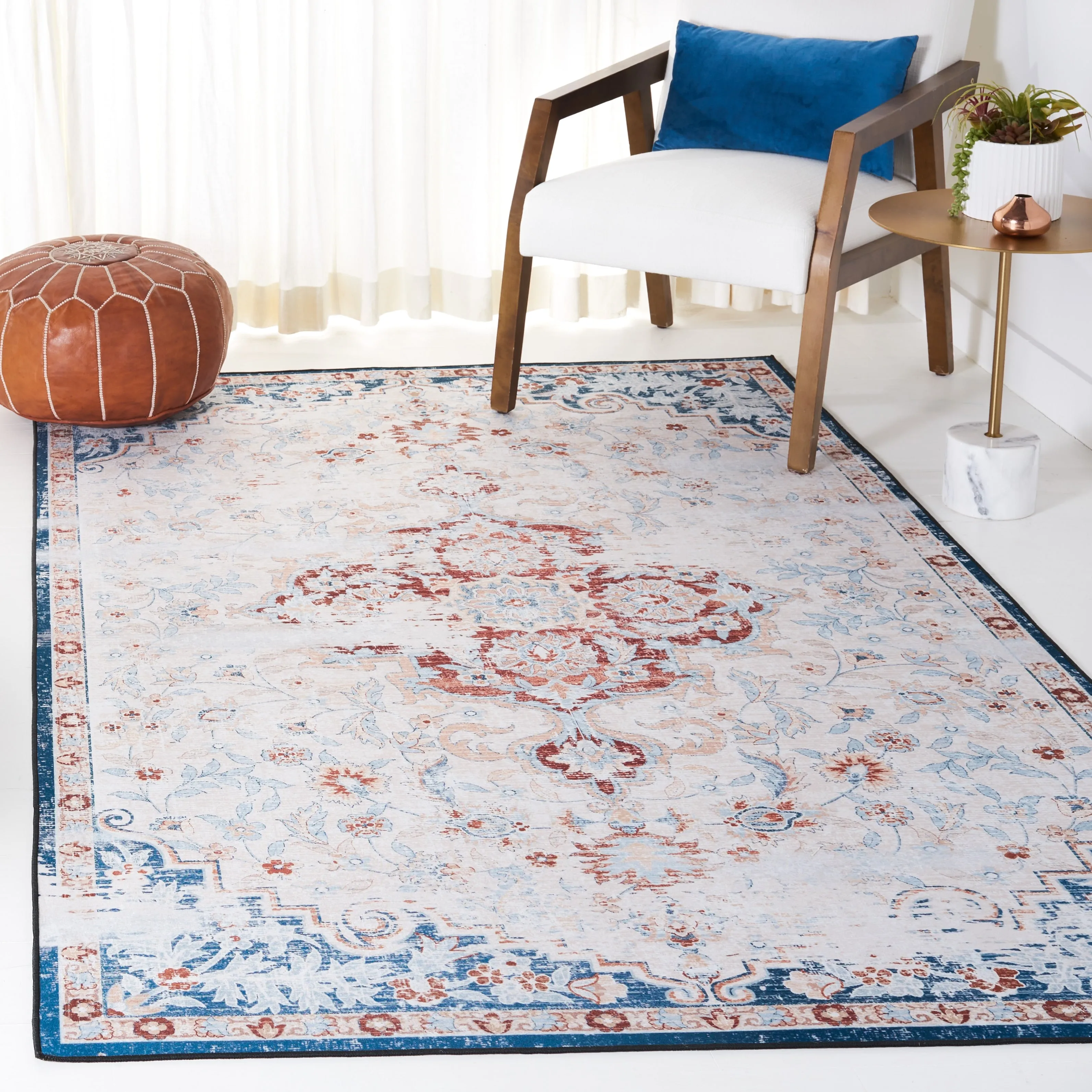 SAFAVIEH Tucson Machine Washable Slip Resistant Harmanda Oriental Medallion