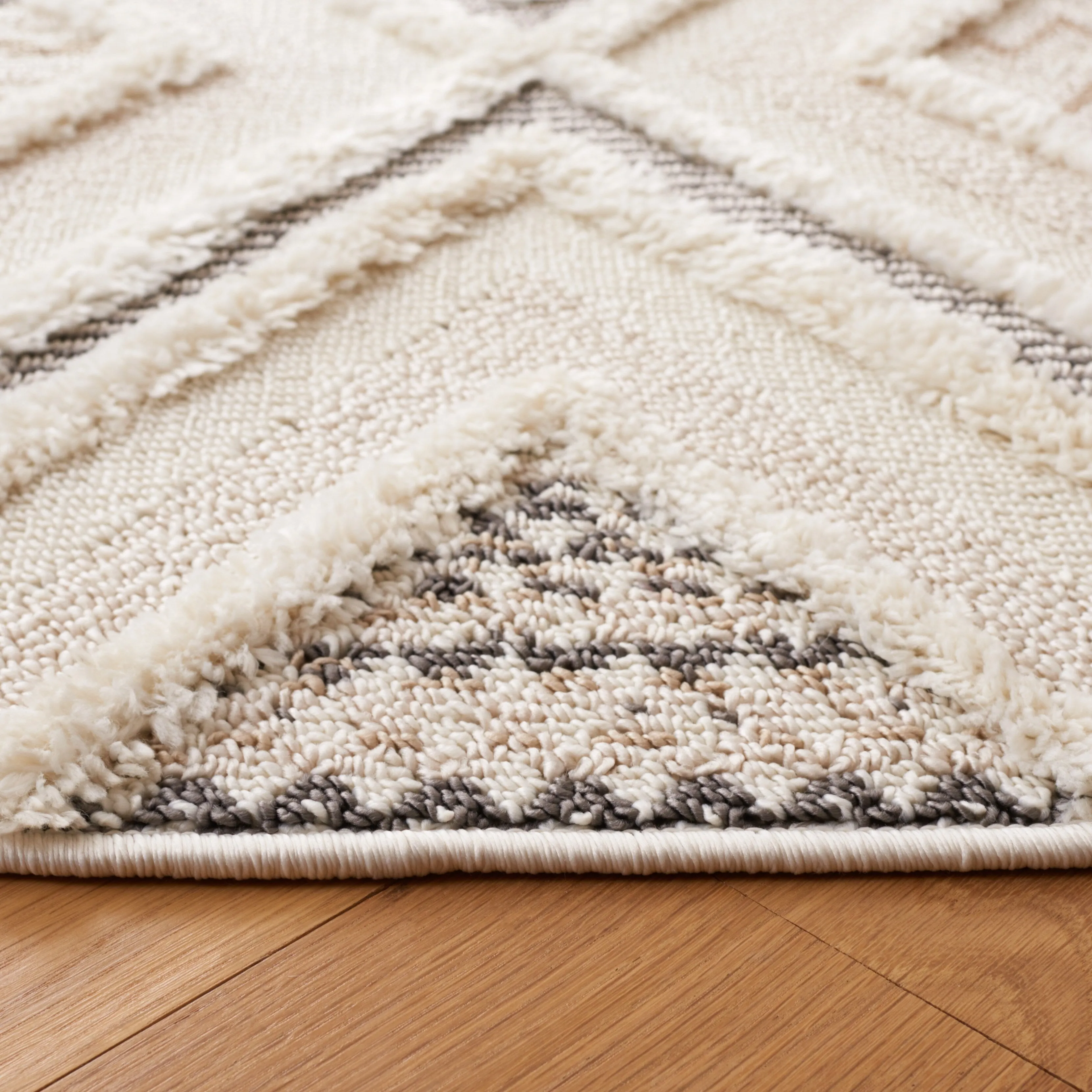 SAFAVIEH Urban Evie Moroccan Diamond Trellis Rug