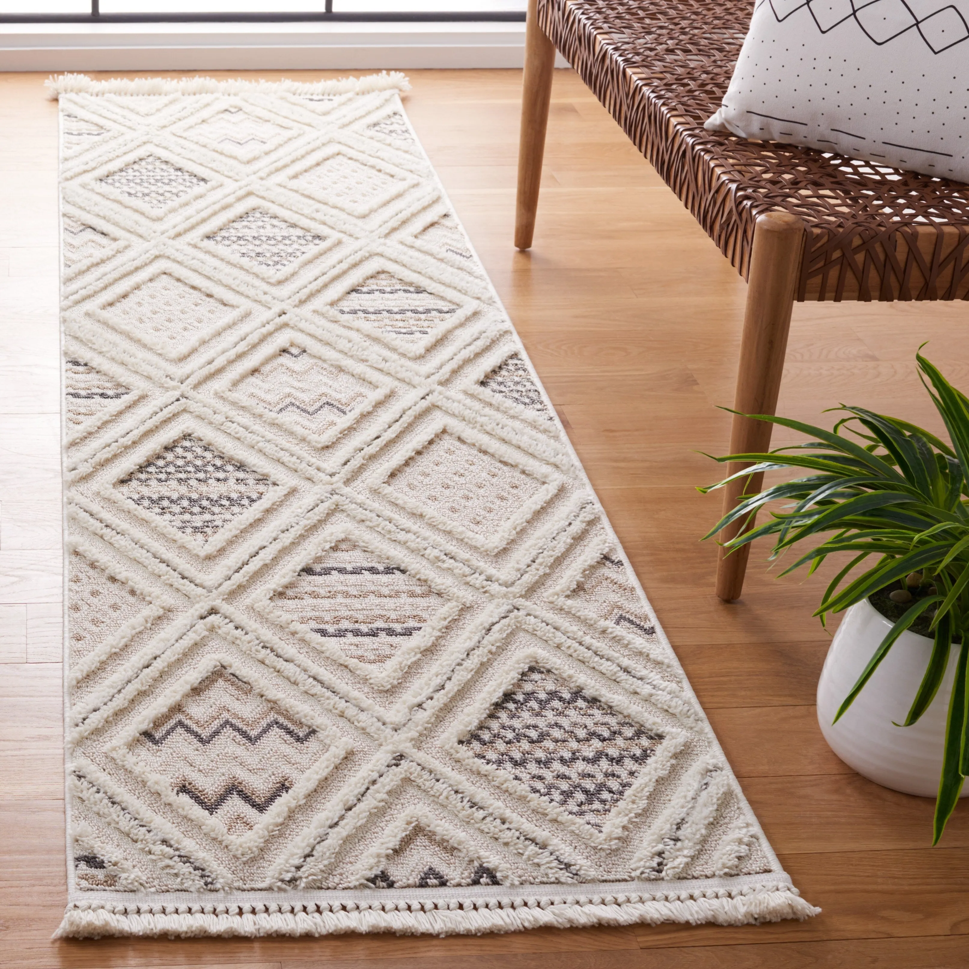 SAFAVIEH Urban Evie Moroccan Diamond Trellis Rug