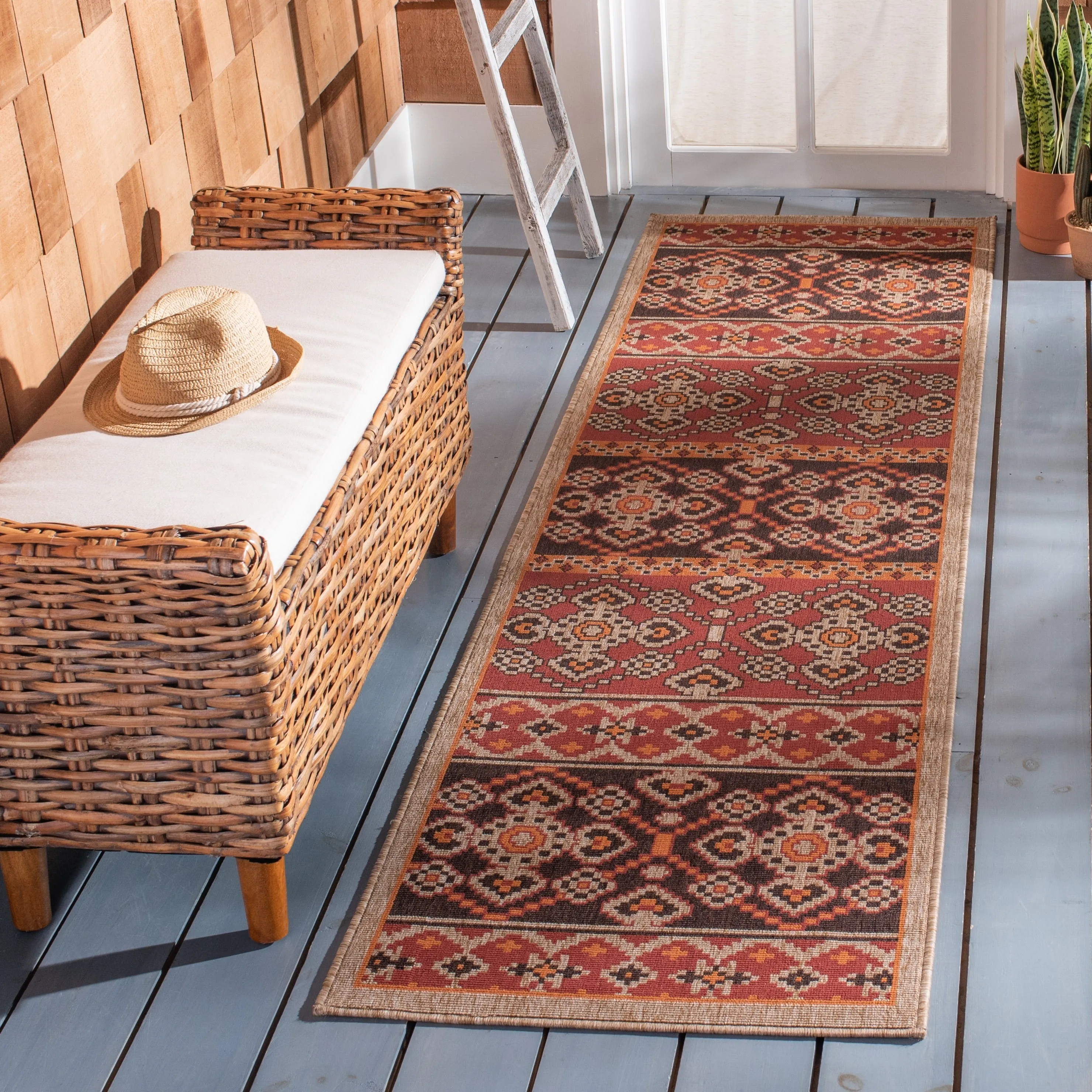 SAFAVIEH Veranda Anneruth Indoor/ Outdoor Waterproof Patio Backyard Rug