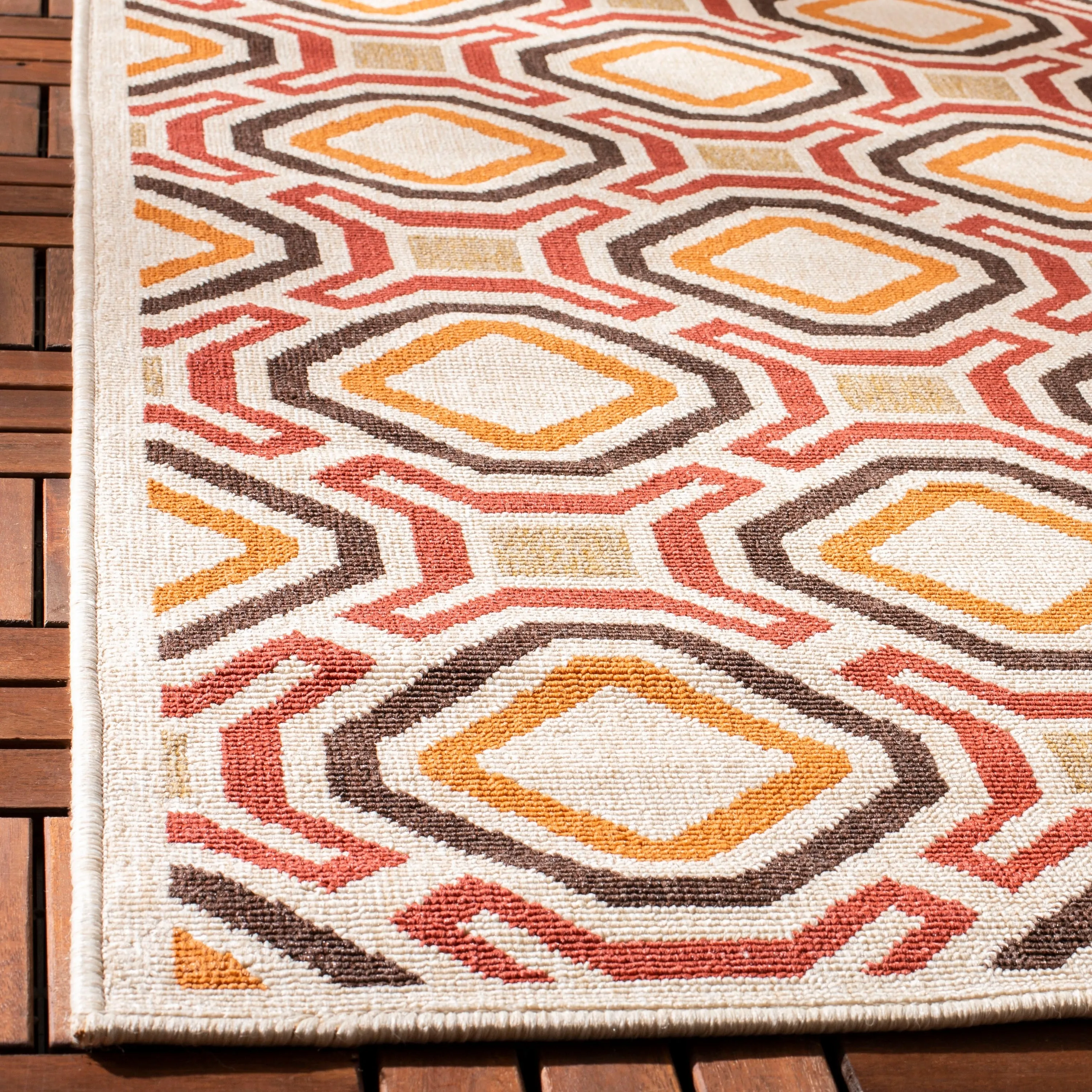 SAFAVIEH Veranda Marjetka Indoor/ Outdoor Waterproof Patio Backyard Rug