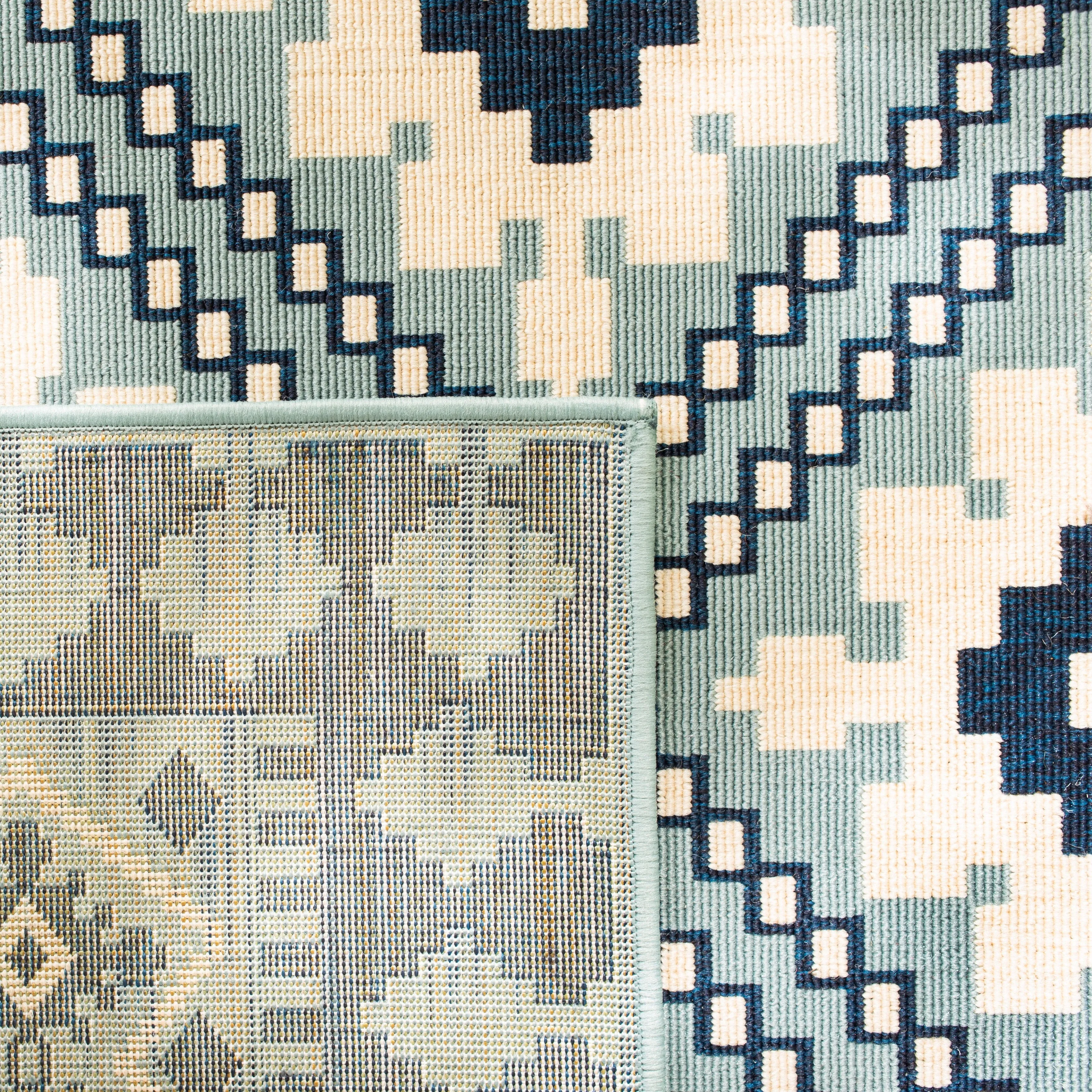 SAFAVIEH Veranda Selda Indoor/ Outdoor Waterproof Patio Backyard Rug