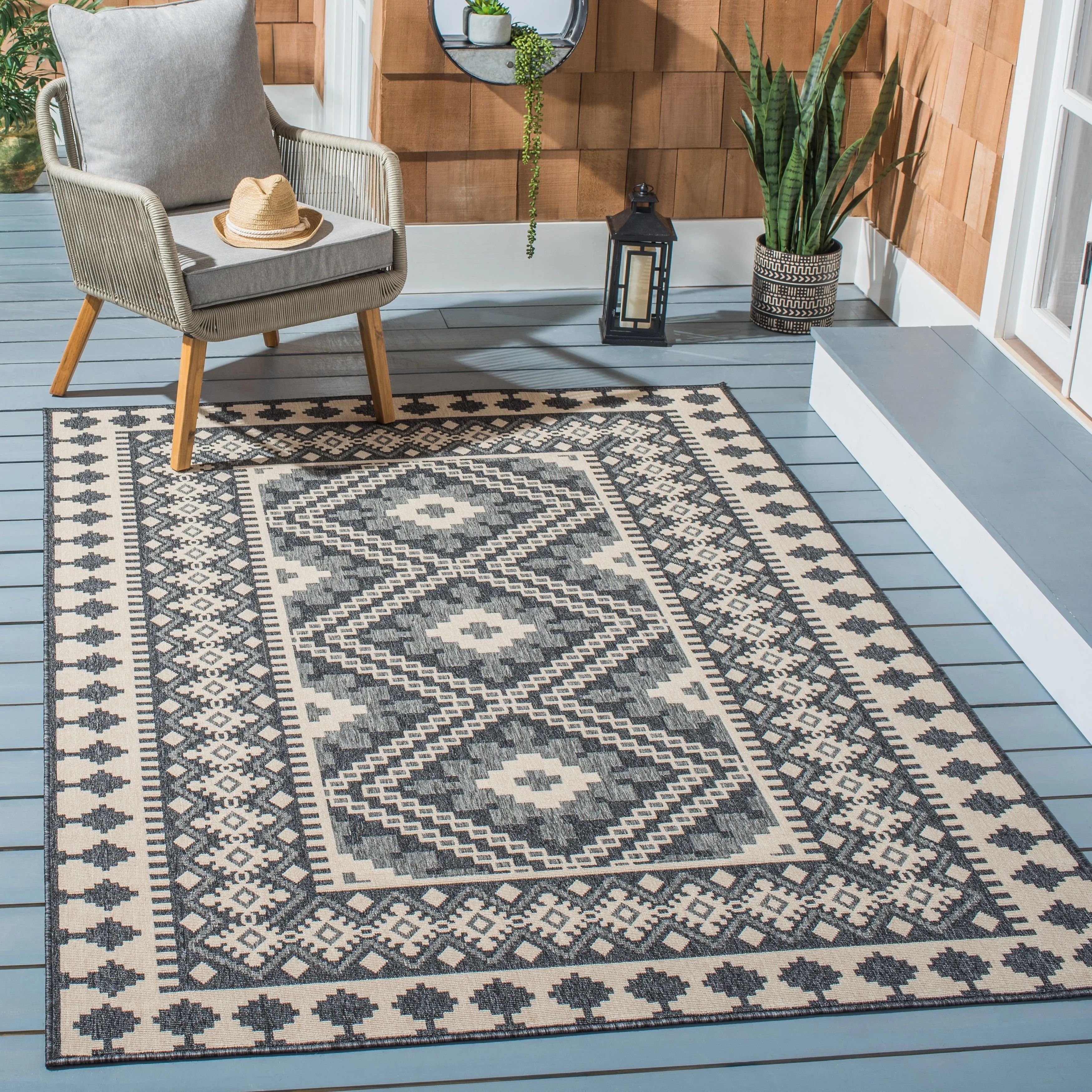 SAFAVIEH Veranda Selda Indoor/ Outdoor Waterproof Patio Backyard Rug