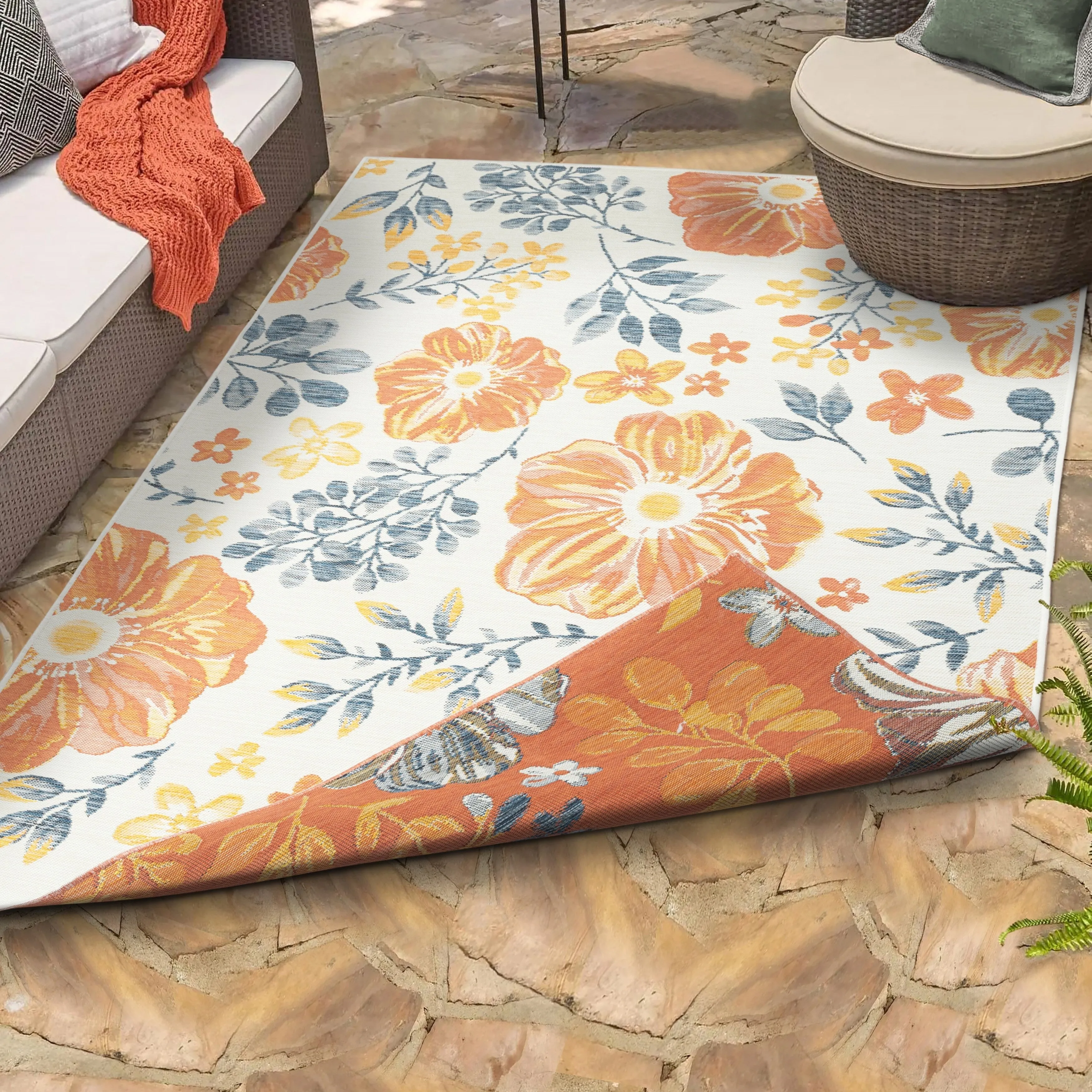 Sevita Blue/Ivory Floral Indoor/Outdoor Reversible Area Rug