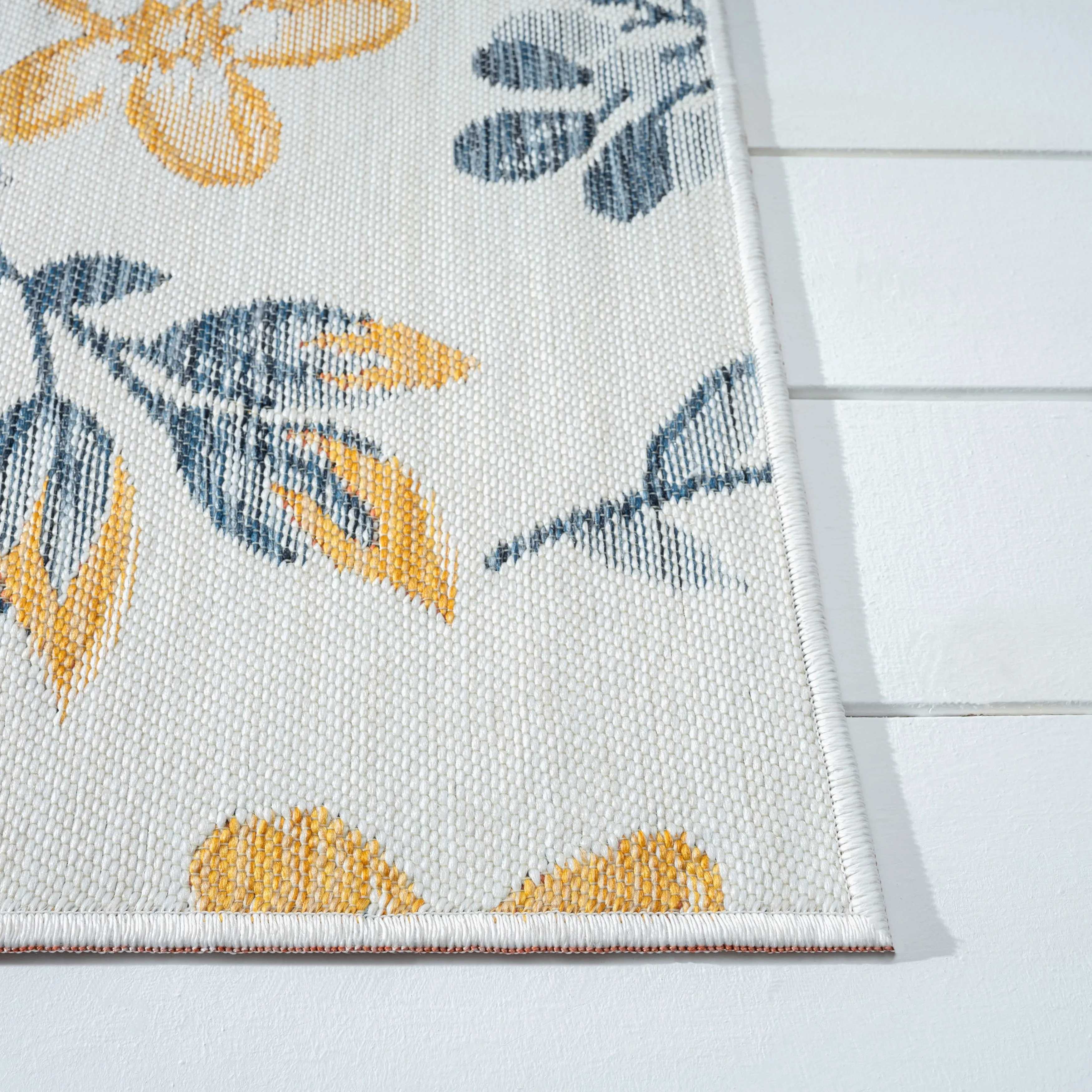 Sevita Blue/Ivory Floral Indoor/Outdoor Reversible Area Rug