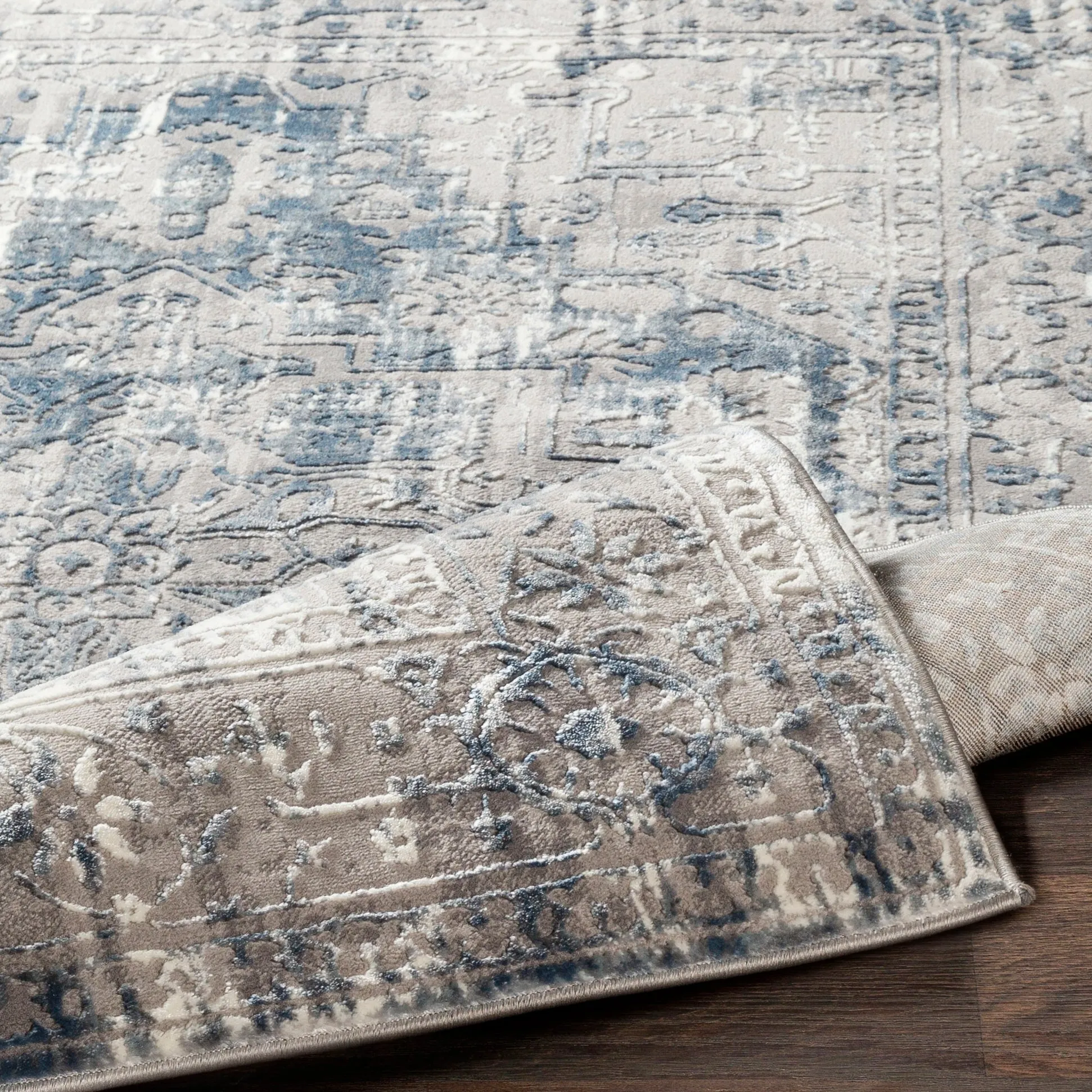 Shonda Blue & Grey Traditional Oriental Area Rug - 5'3 x 7'3
