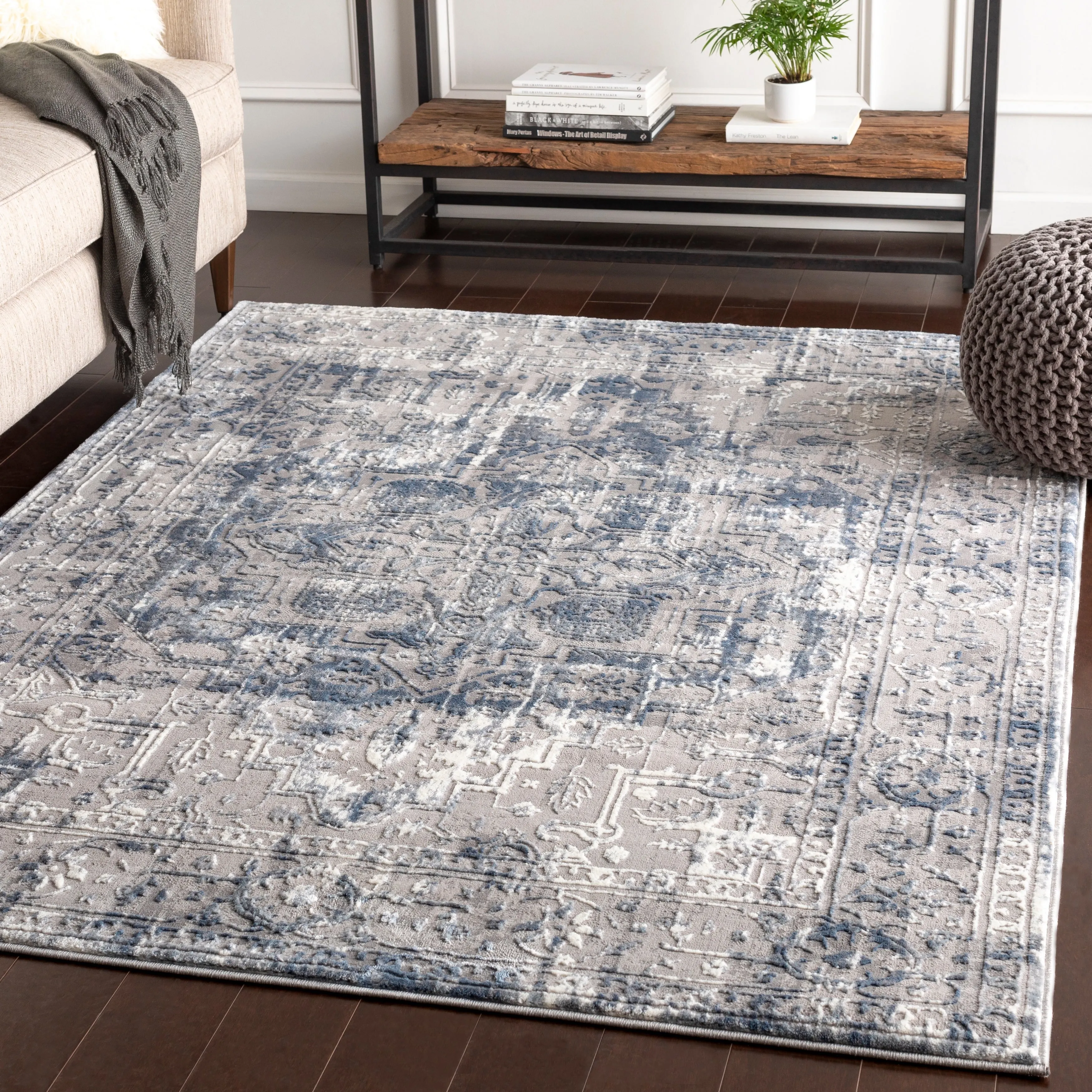 Shonda Blue & Grey Traditional Oriental Area Rug - 5'3 x 7'3